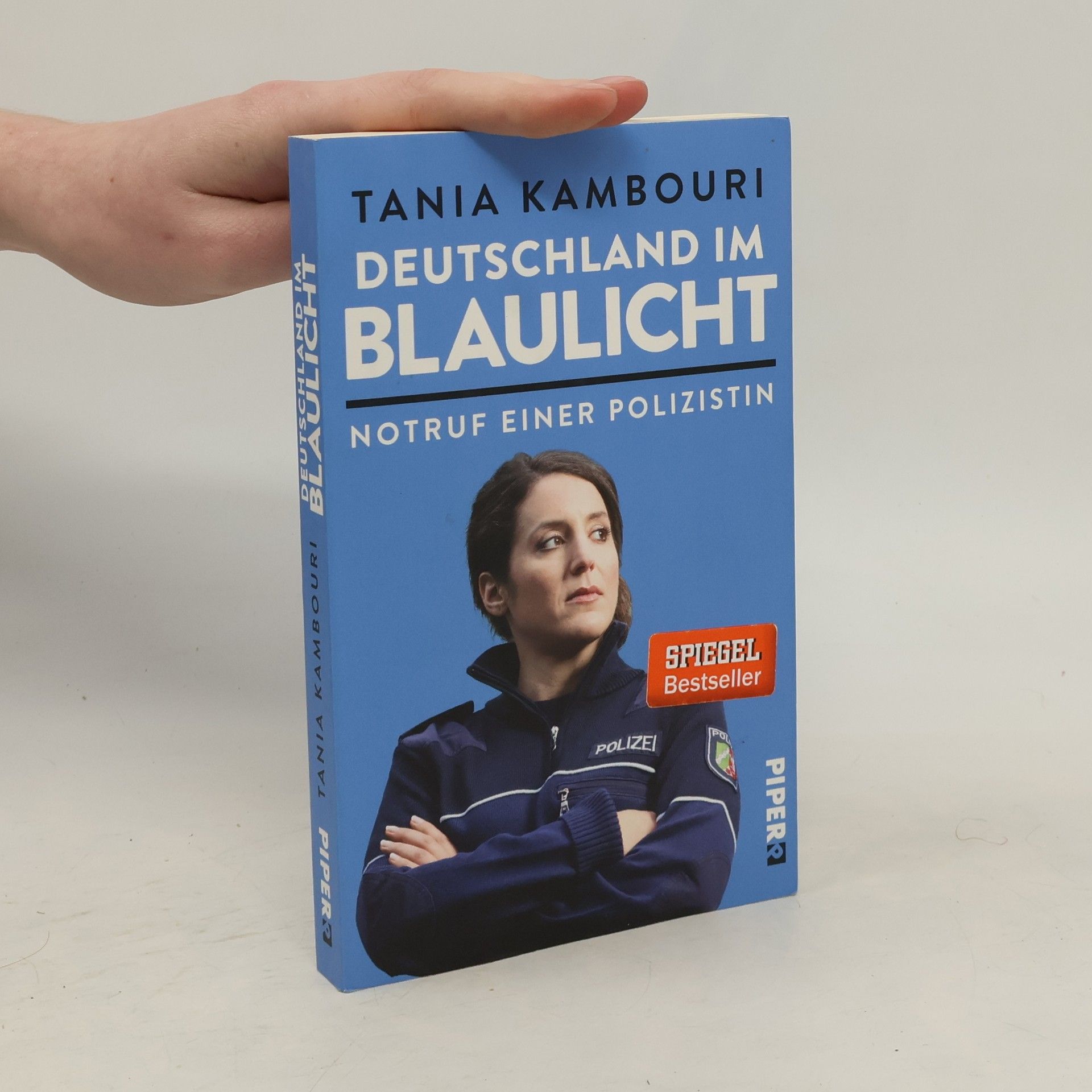 Tania Kambouri Deutschland im Blaulicht : Notruf einer Polizistin