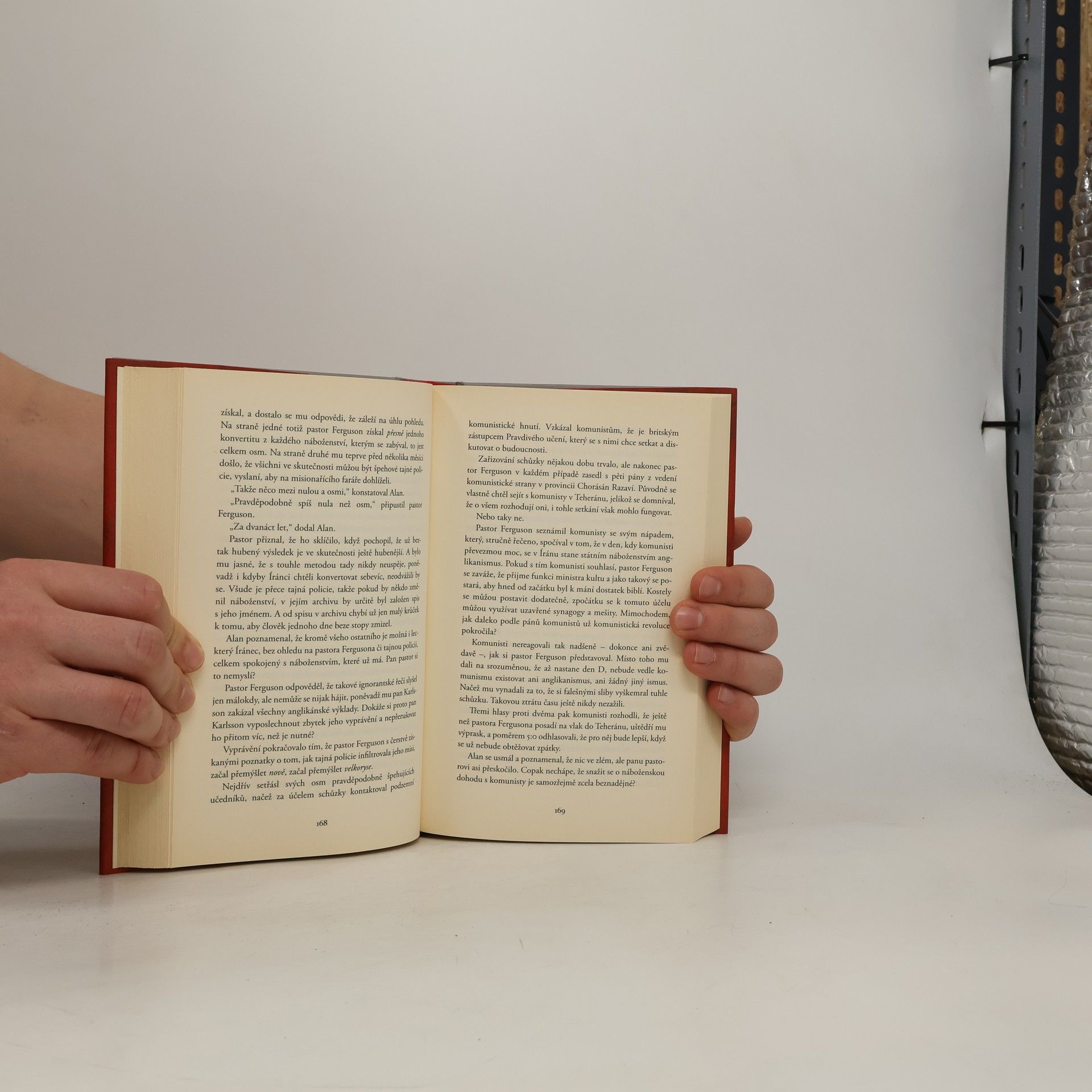 Jonas Jonasson Stoletý stařík, který vylezl z okna a zmizel