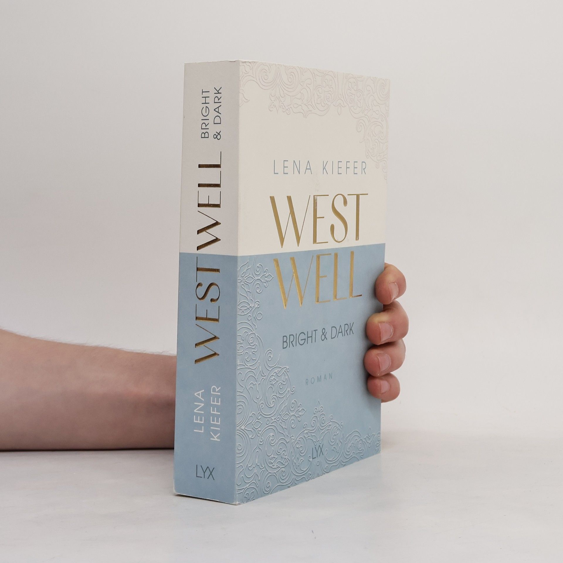 Lena Kiefer Westwell. Bright & Dark