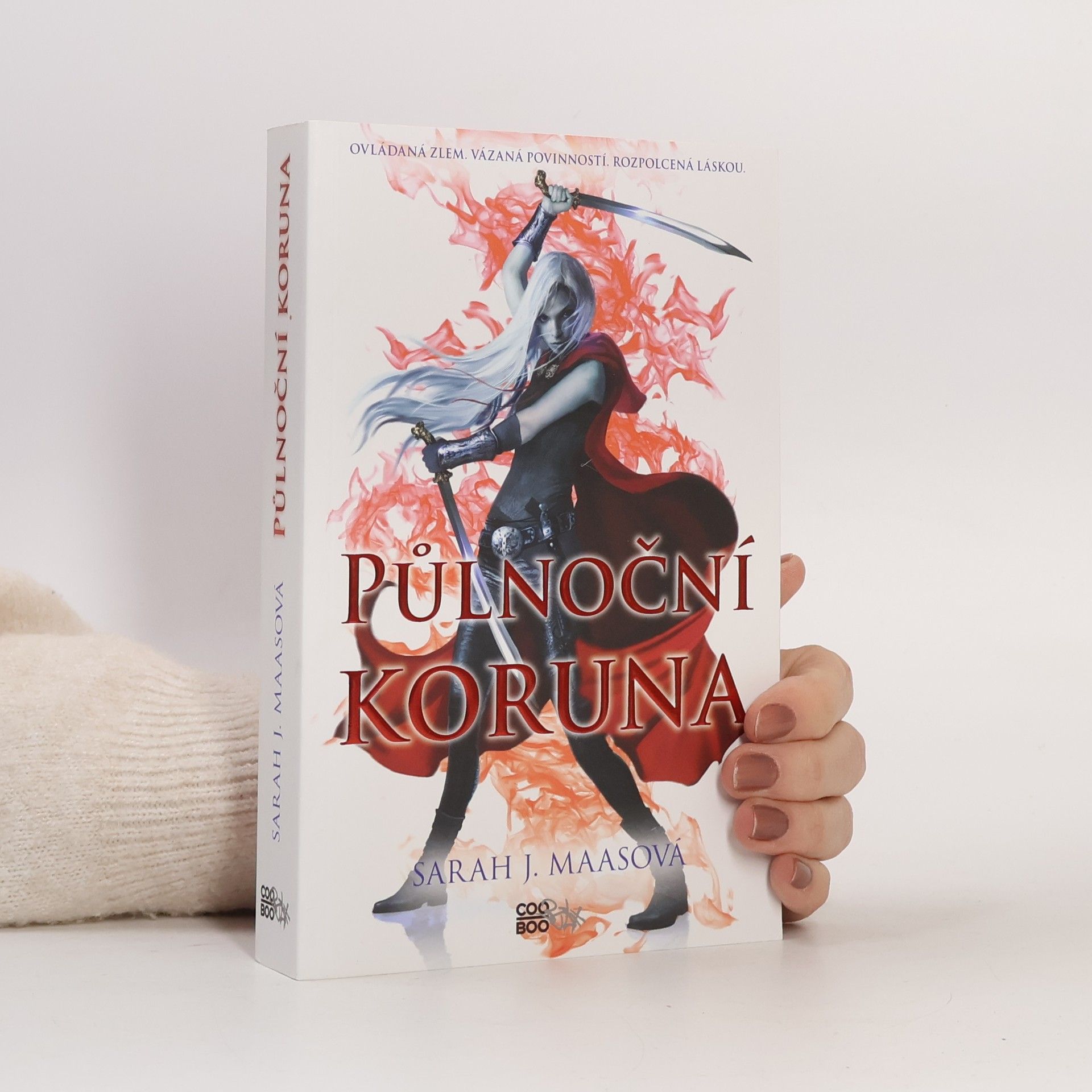 Sarah J. Maas Půlnoční koruna