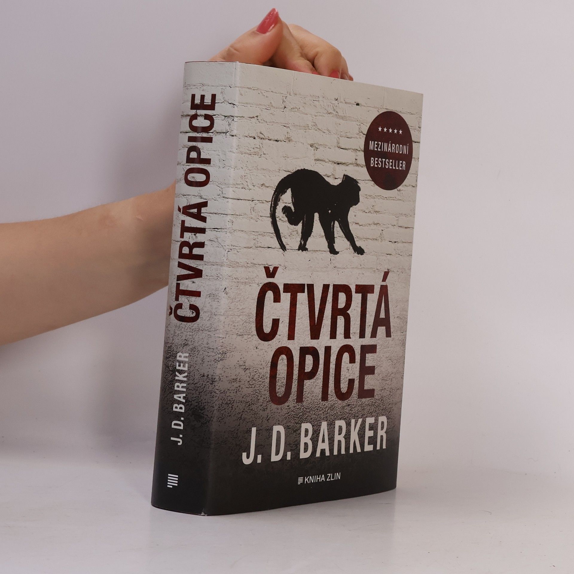 J. D. (Jonathan Dylan) Barker Čtvrtá opice