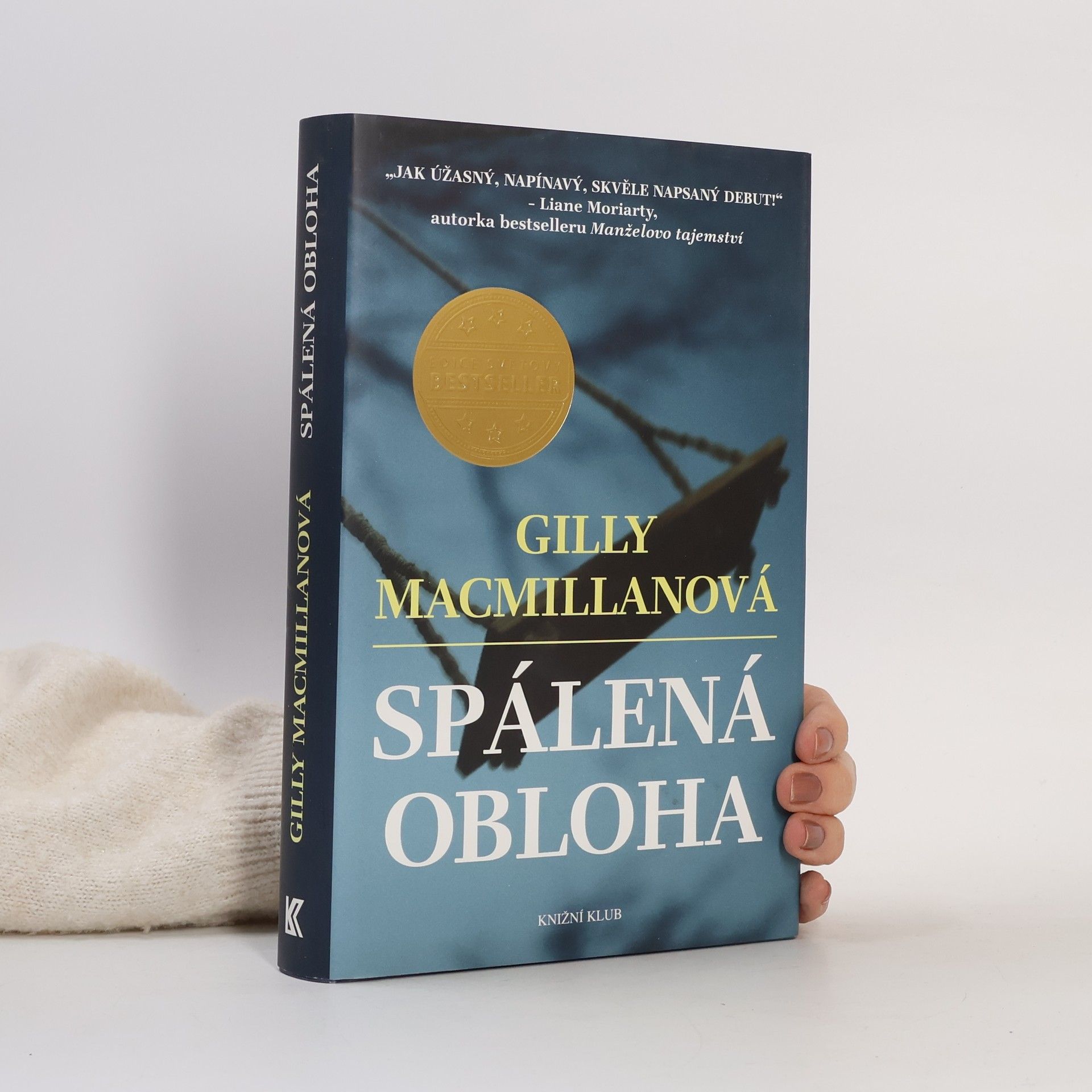 Gilly Macmillan Spálená obloha