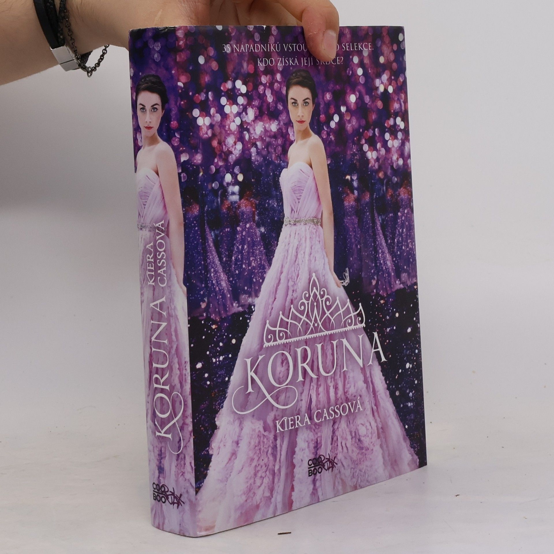 Kiera Cass Koruna