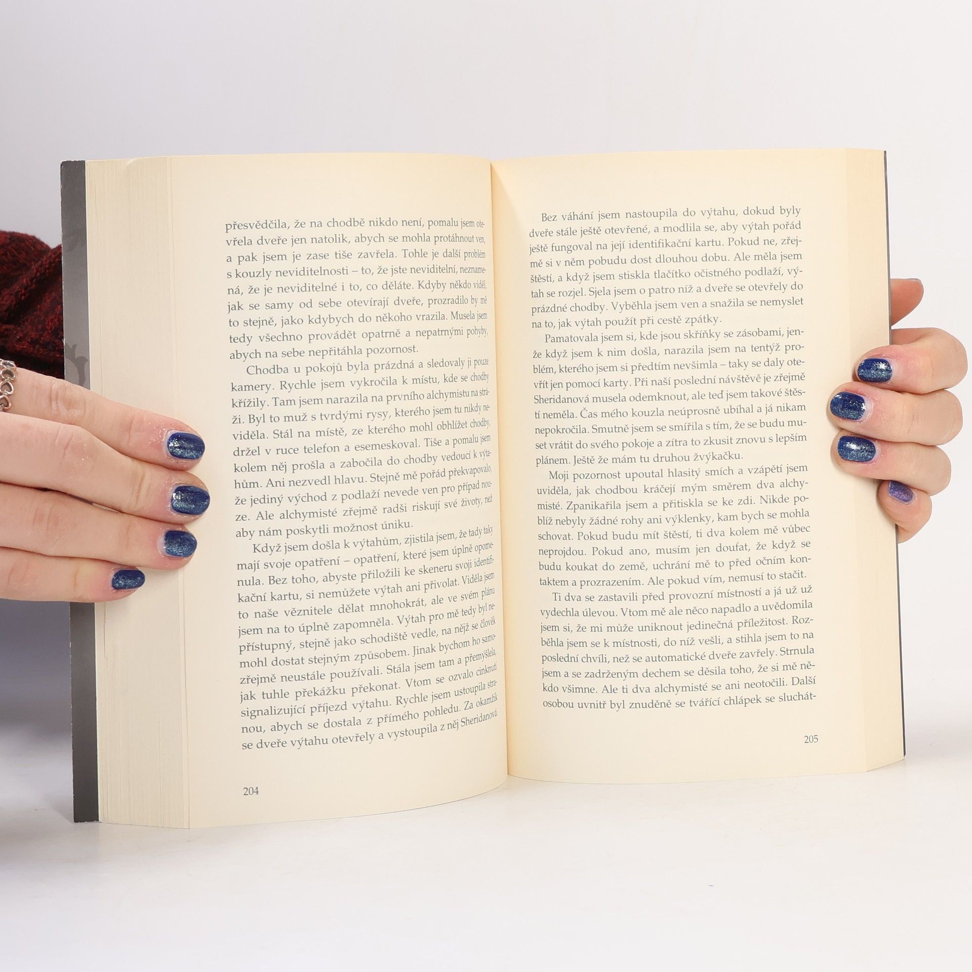 Richelle Mead Stříbrné stíny. Pokrevní pouta. 5. díl