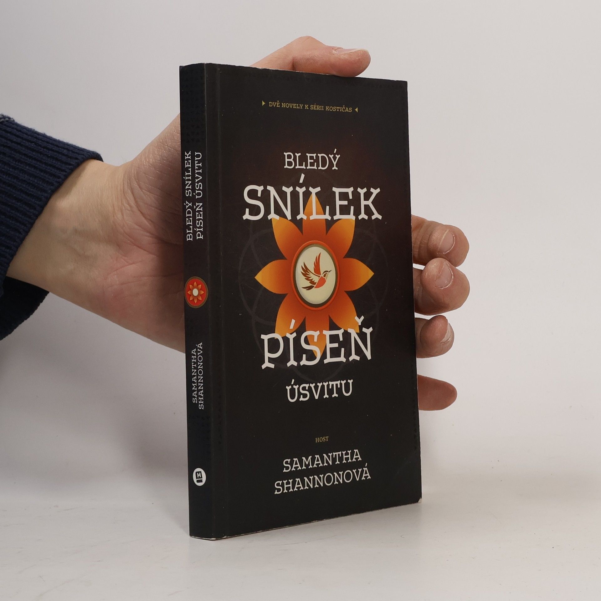 Samantha Shannon Bledý snílek ; Píseň úsvitu