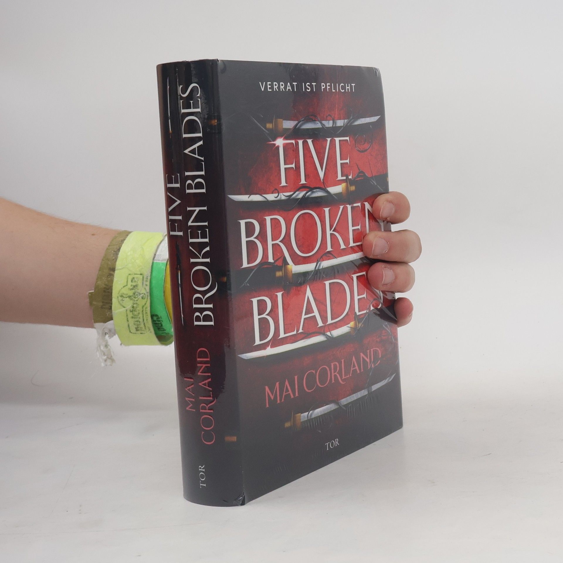 Mai Corland Five Broken Blades