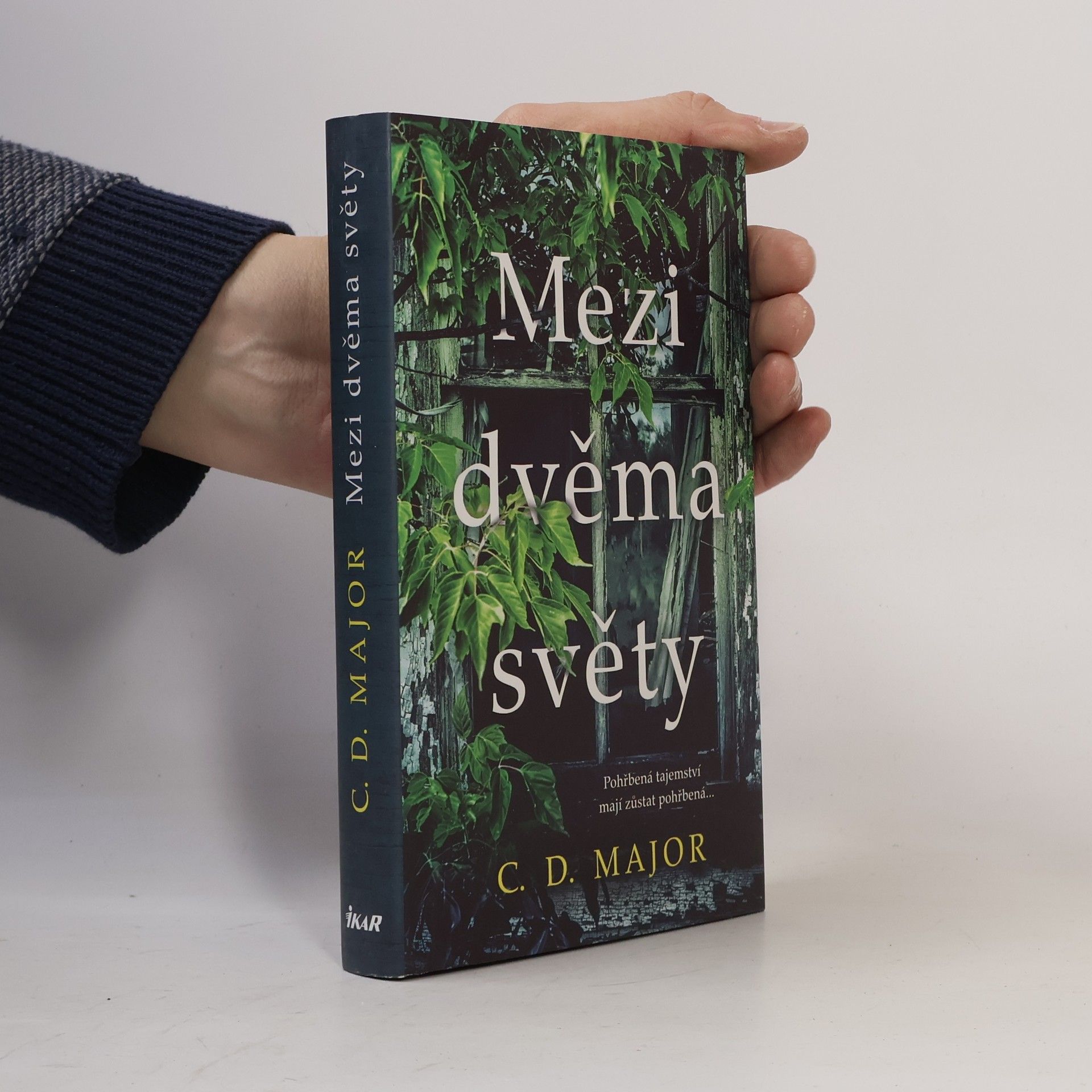 C. D. Major Mezi dvěma světy