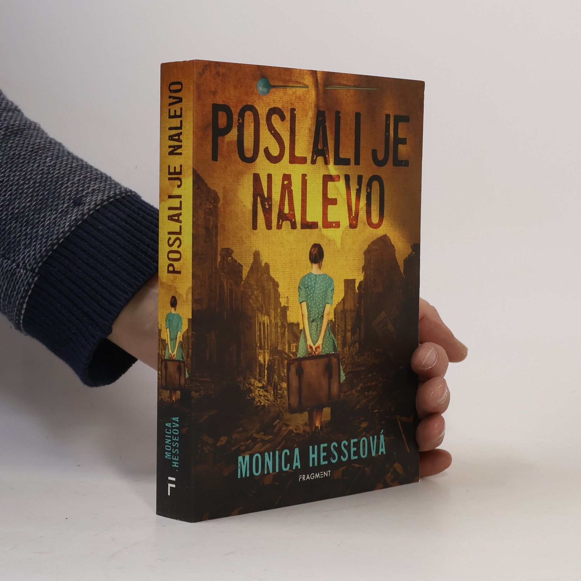 Monica Hesse Poslali je nalevo