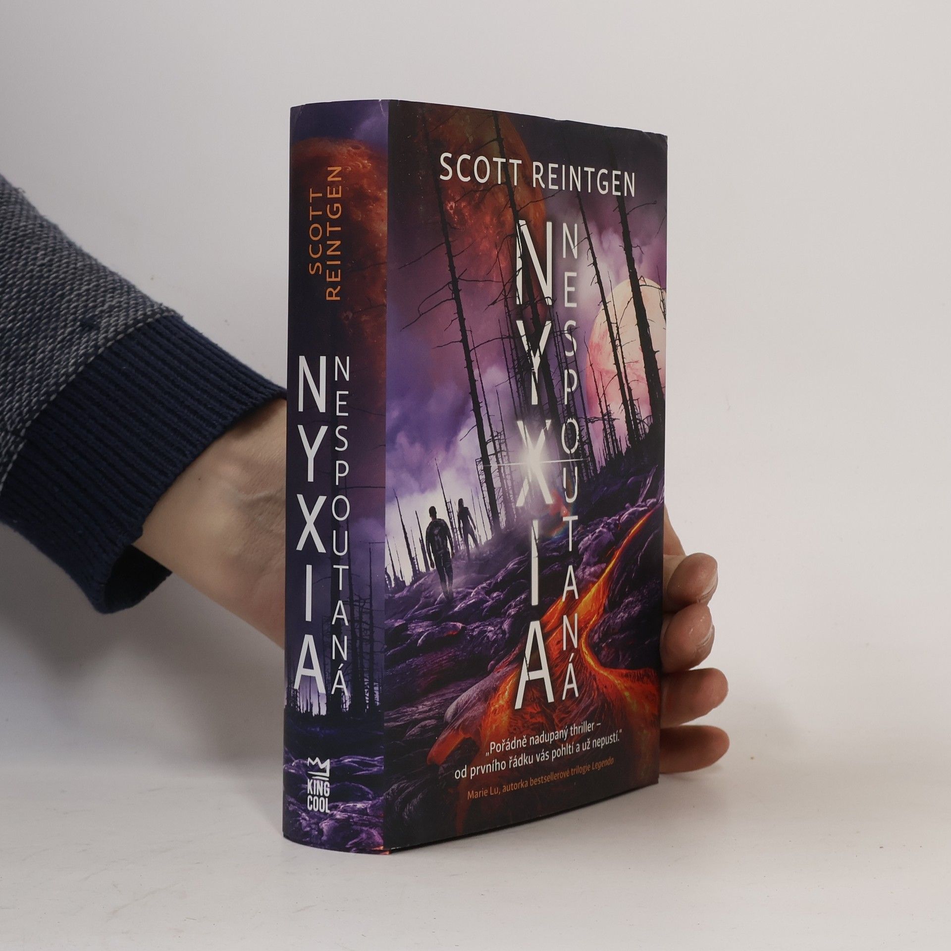 Scott Reintgen Nyxia nespoutaná