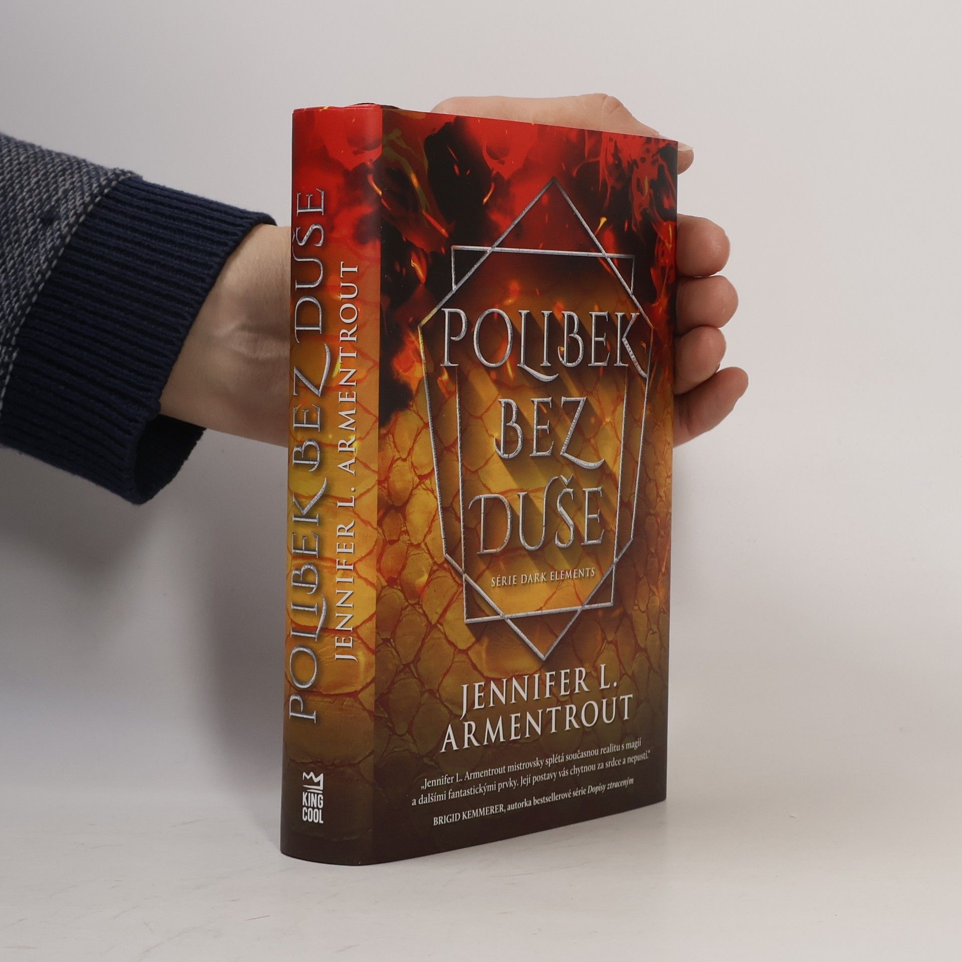 Jennifer L. Armentrout Polibek bez duše