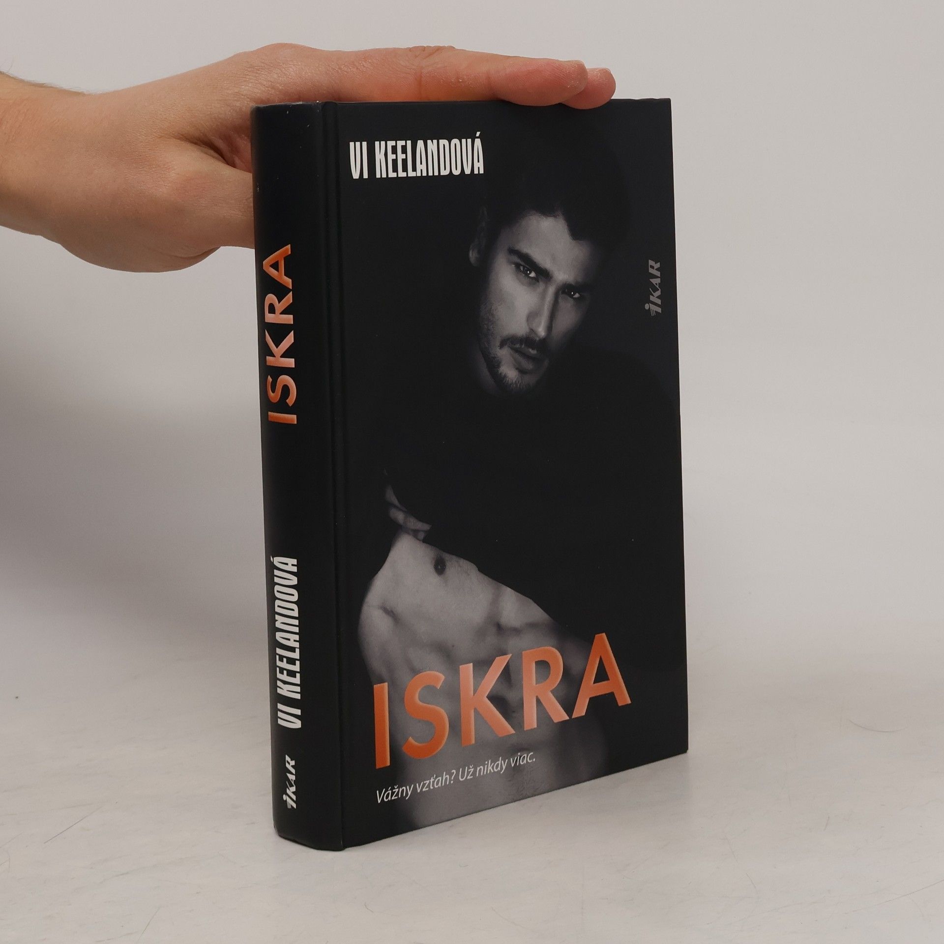 Vi Keeland Iskra