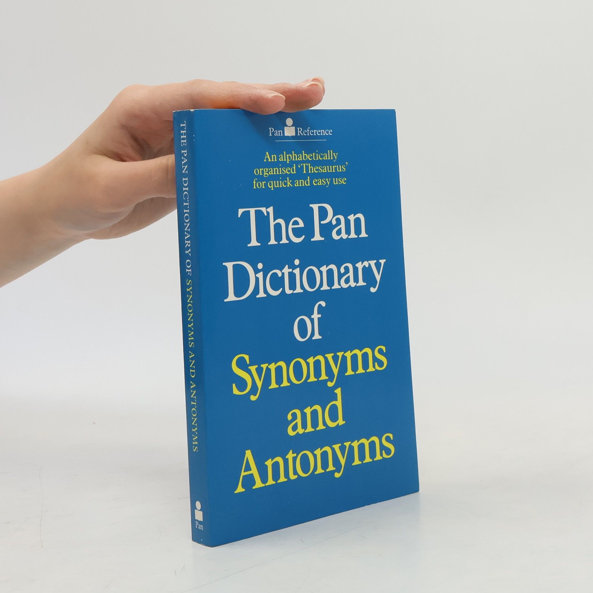 Laurence Urdang The Pan Dictionary of Synonyms and Antonyms