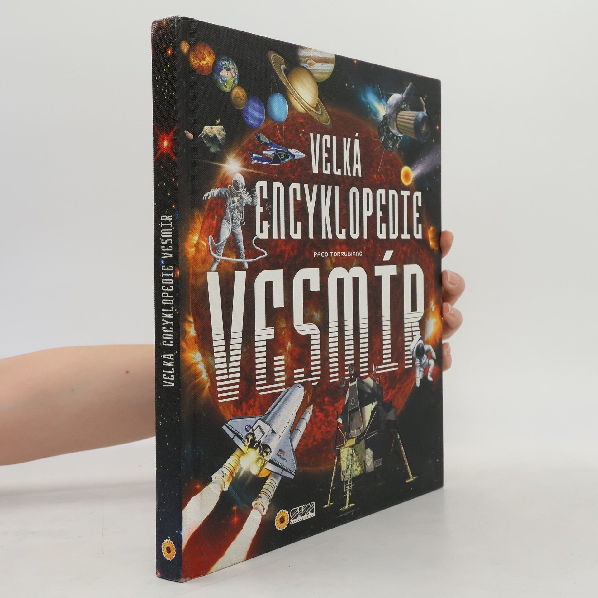 Paco Torrubiano Velká encyklopedie Vesmír