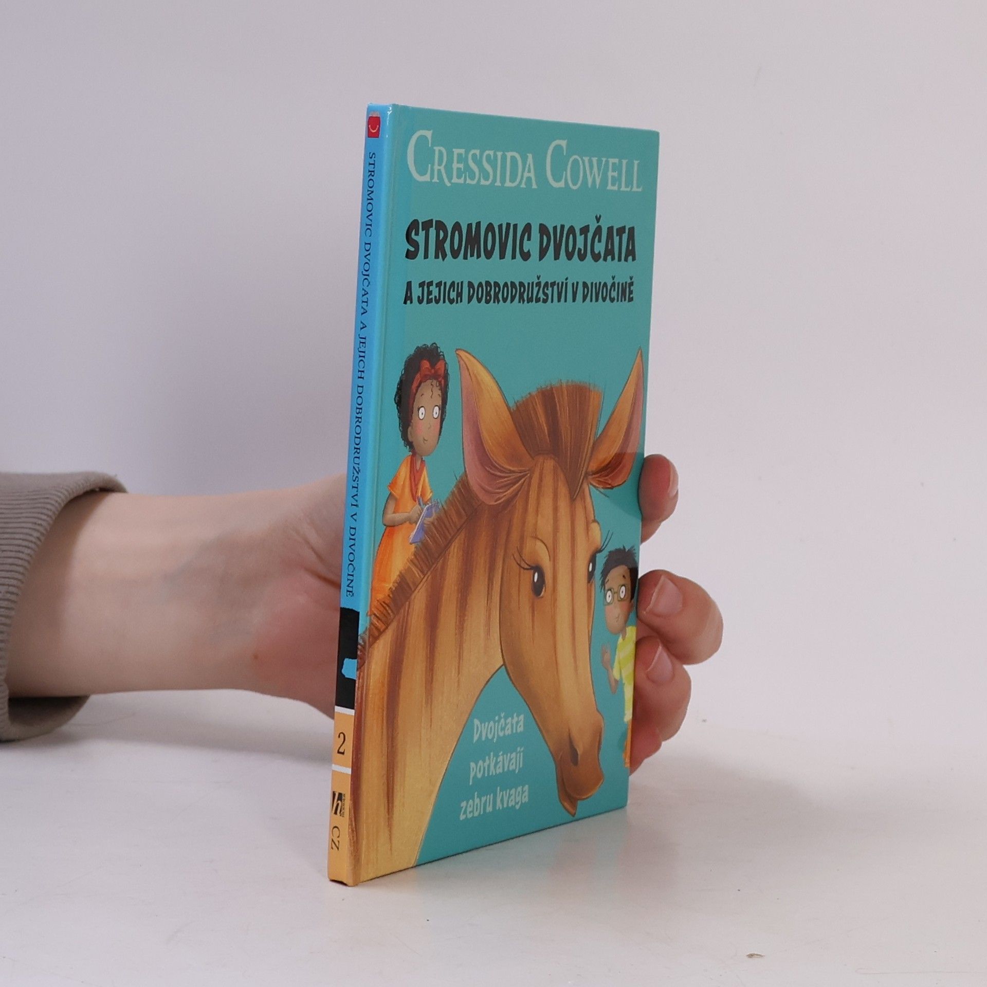 Cressida Cowell Stromovic dvojčata a jejich dobrodružství v divočině. Dvojčata potkávají zebru kvaga