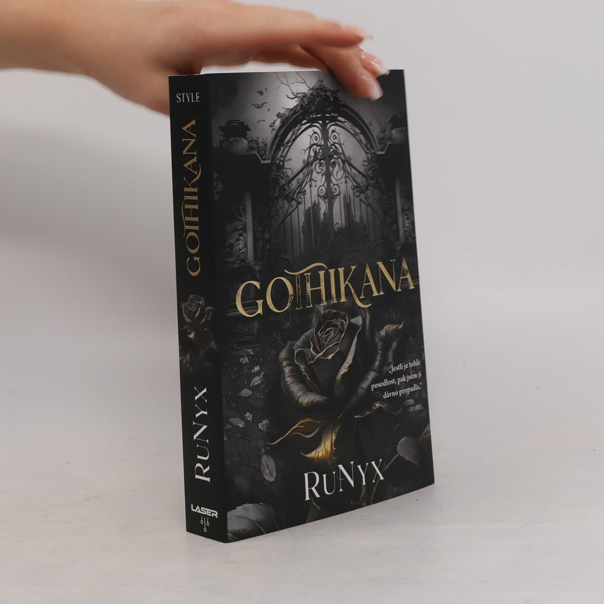 RuNyx Gothikana