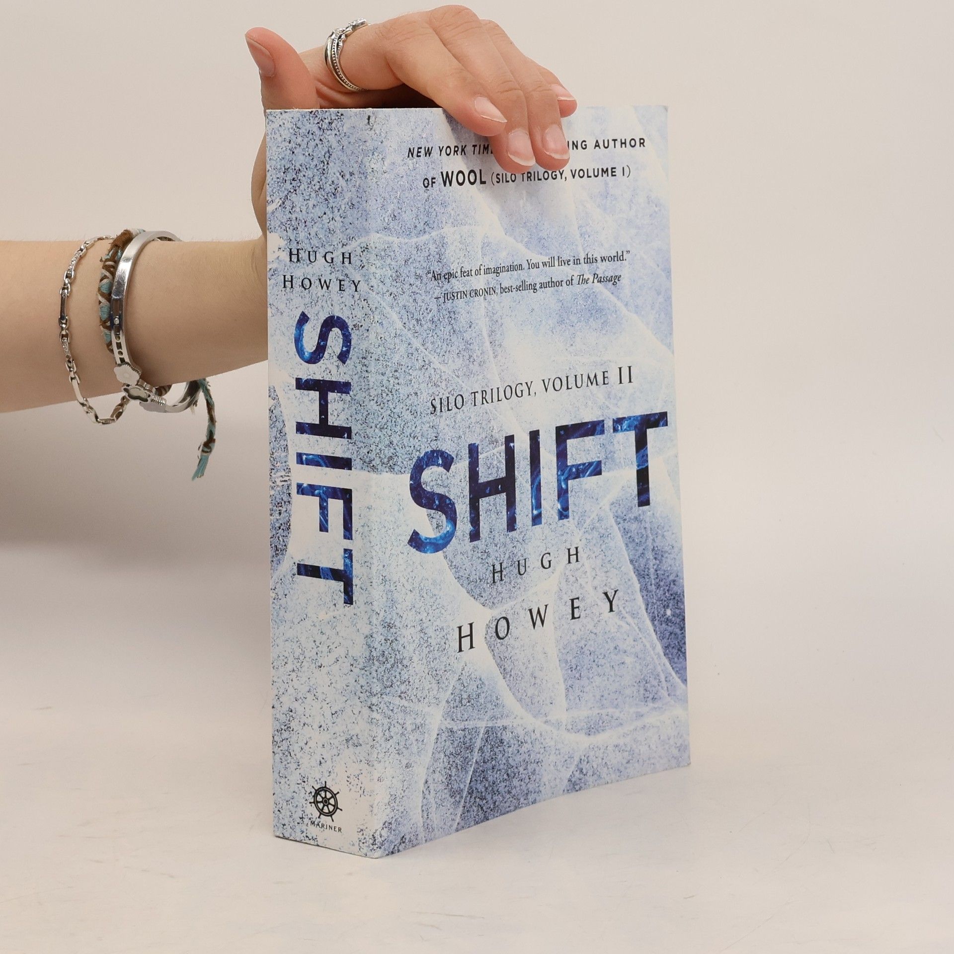 Hugh Howey Shift