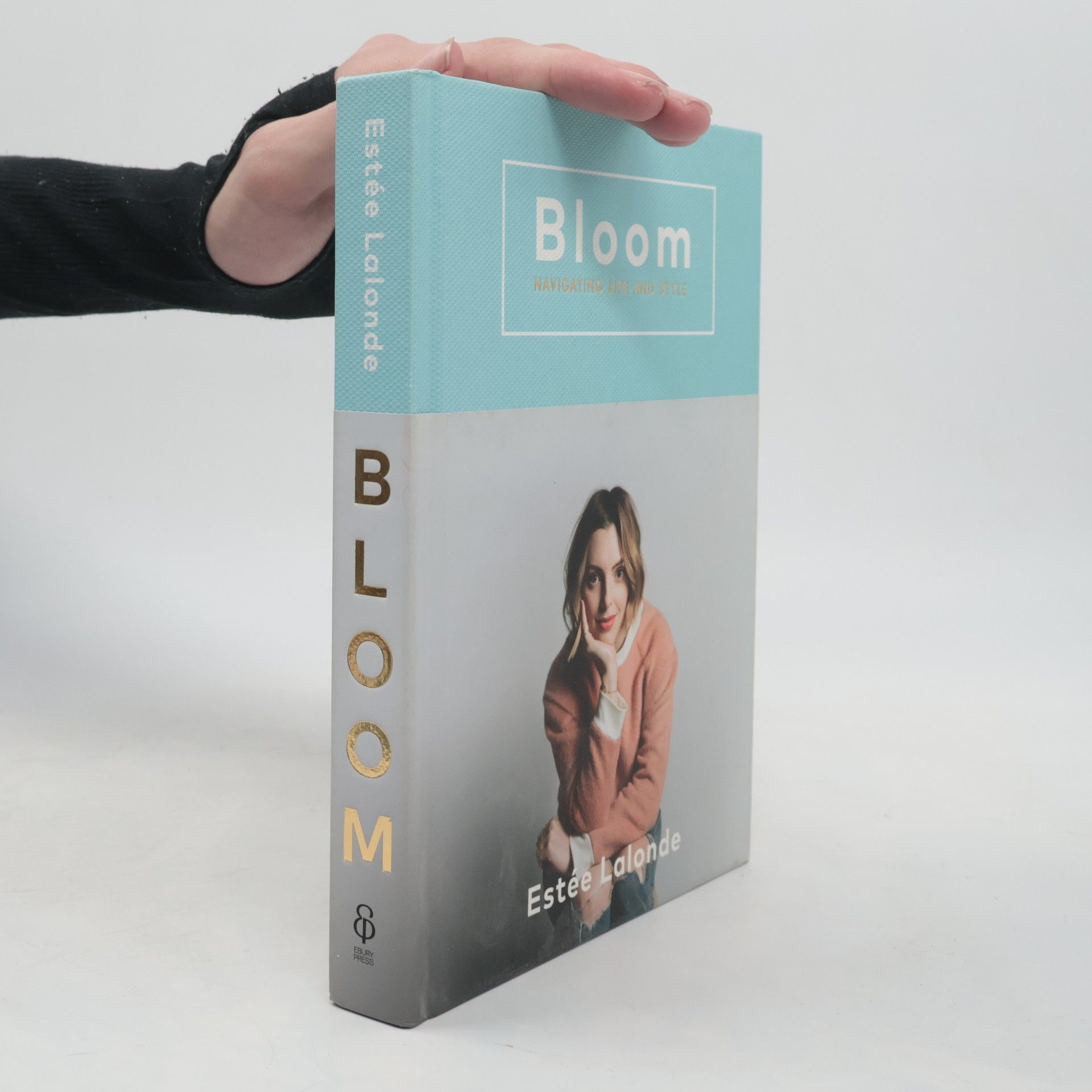 Este e. Lalonde Bloom. Navigating life and style