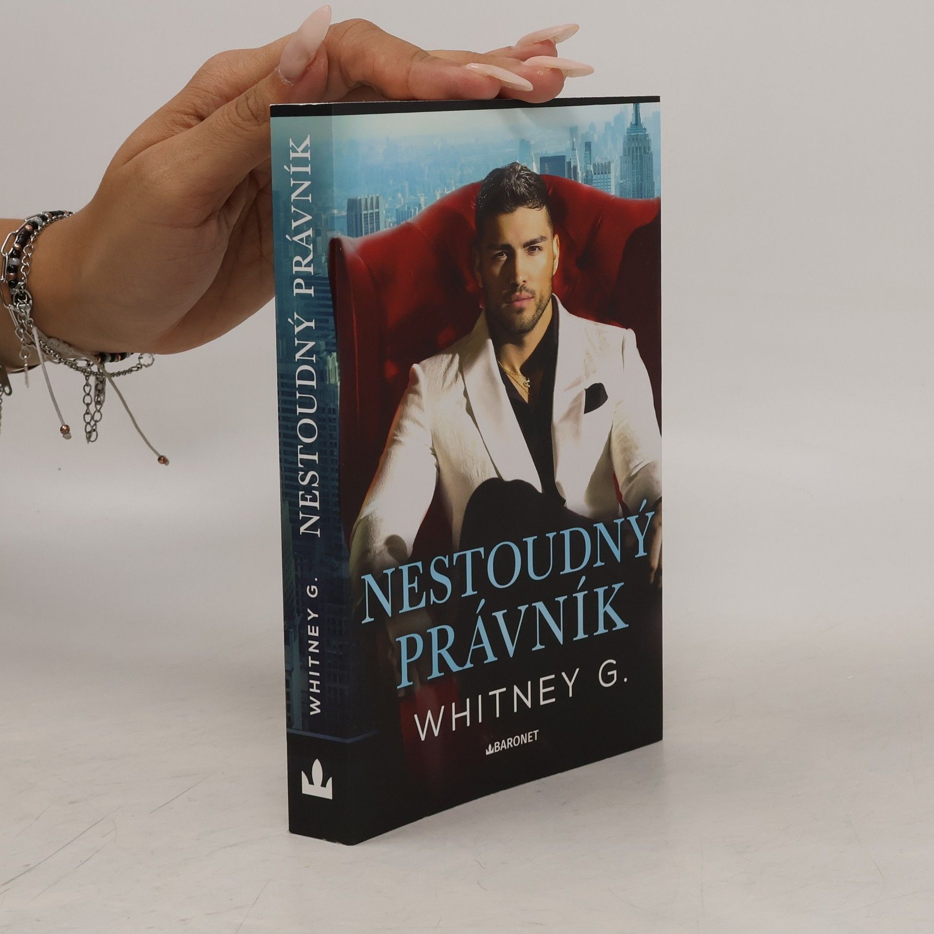 Whitney Gracia Williams Nestoudný právník