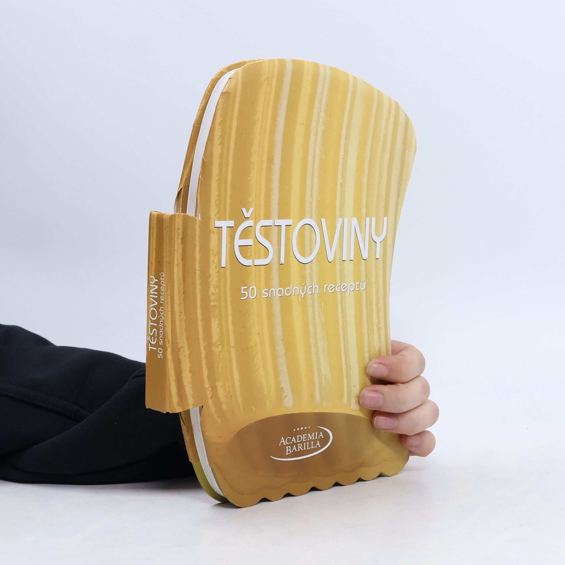 Autorenkollektiv Těstoviny : 50 snadných receptů