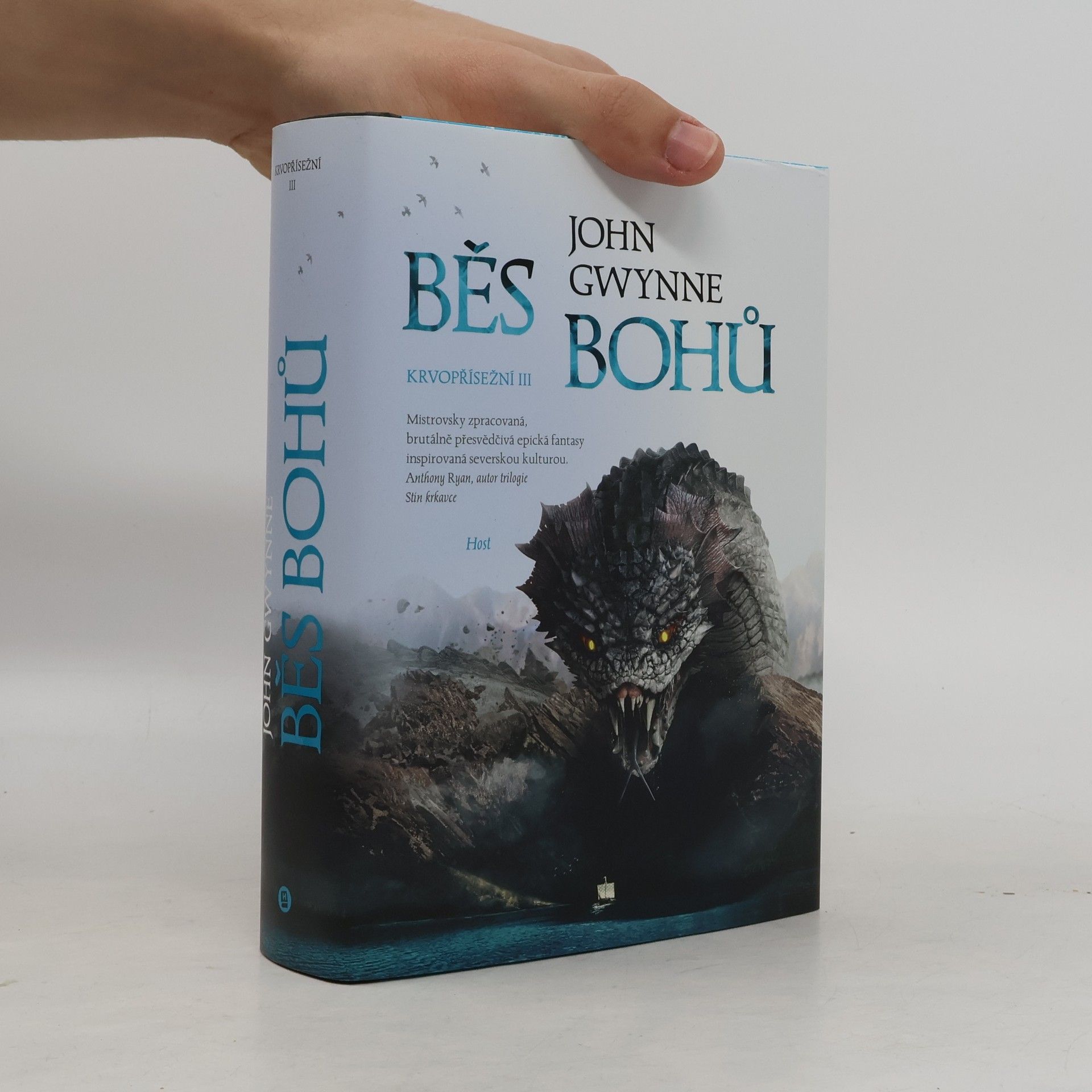 John Gwynne Běs bohů