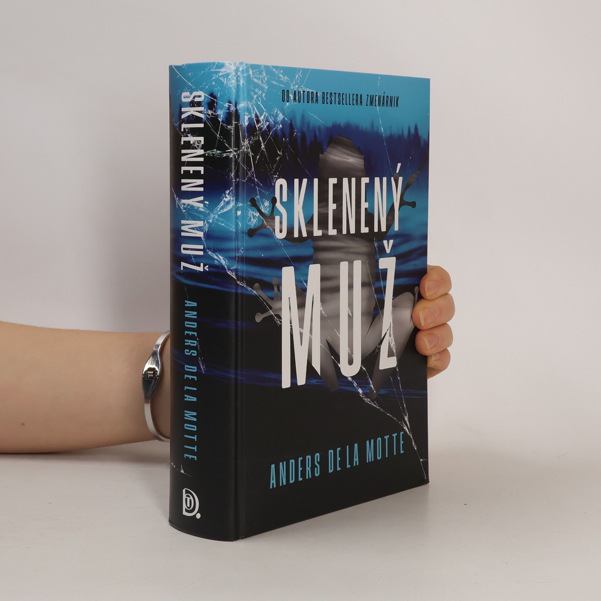 Anders De la Motte Sklenený muž