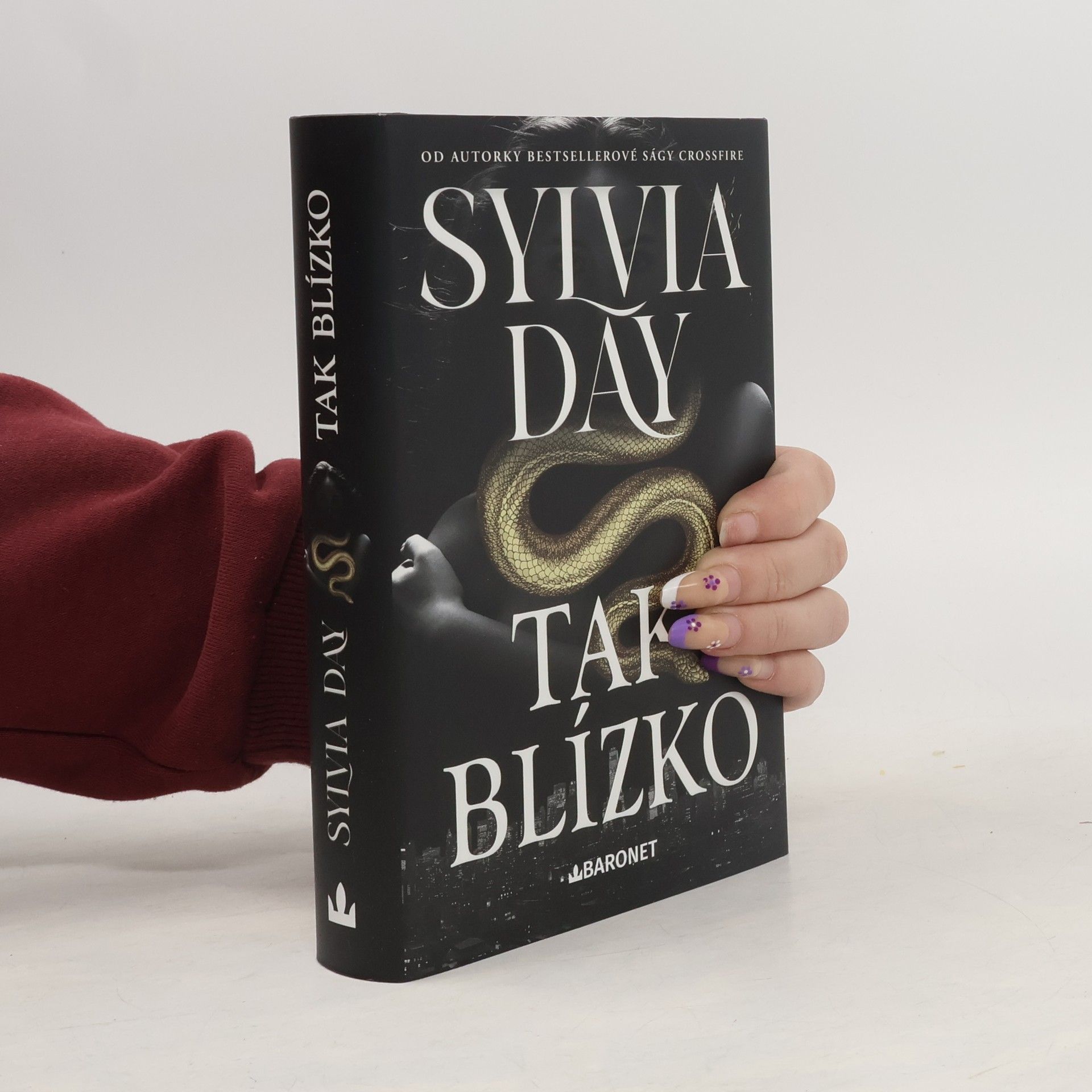Sylvia Day Tak blízko