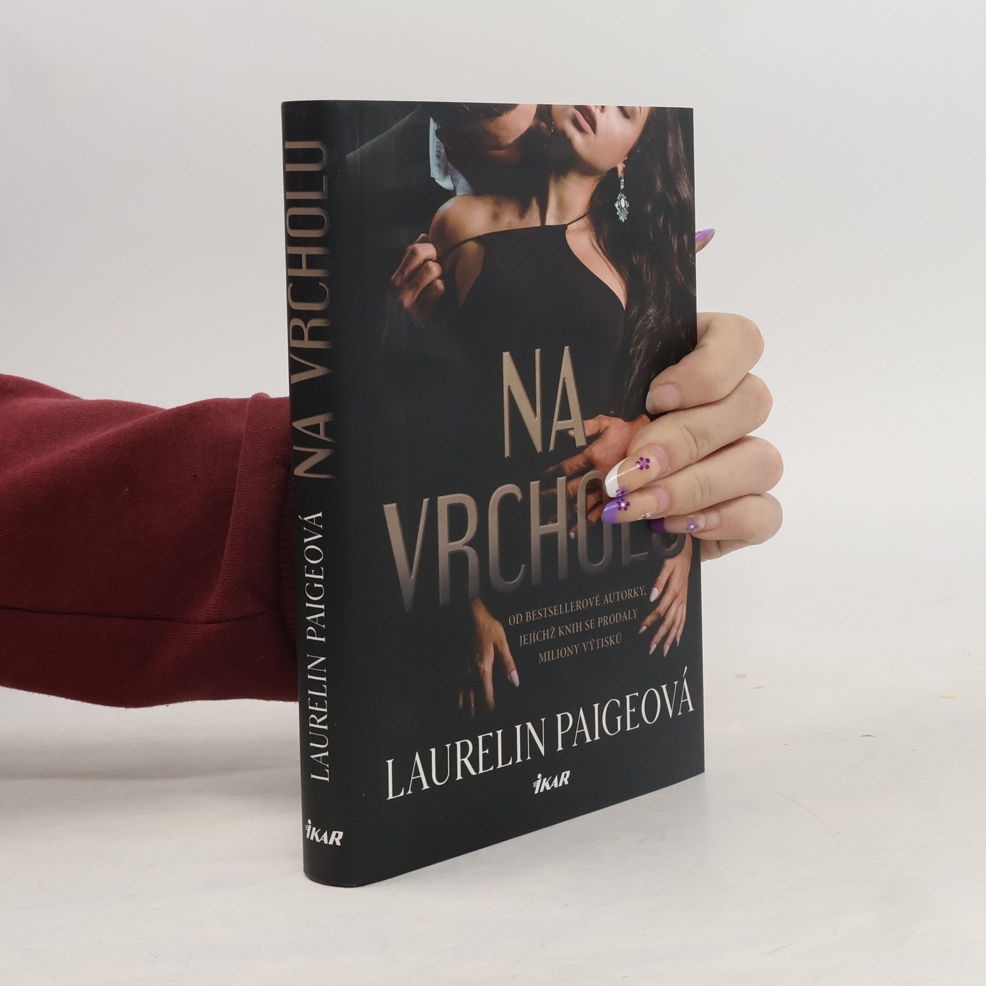 Laurelin Paige Na vrcholu