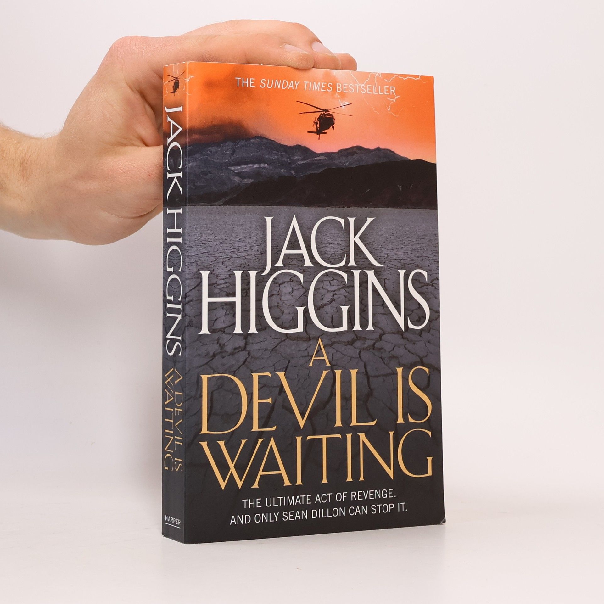 Jack Higgins A Devil is Waiting