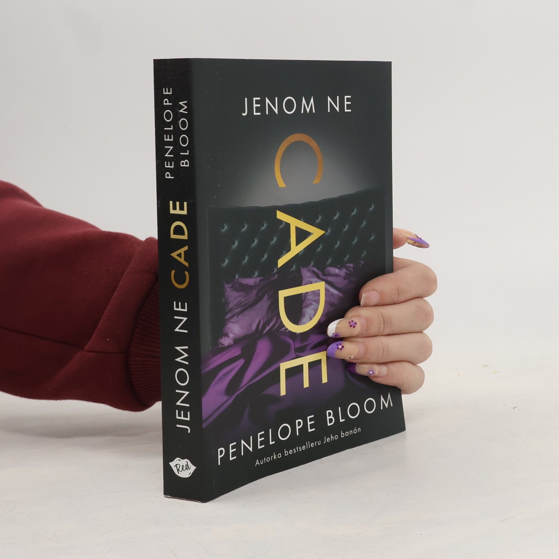 Penelope Bloom Jenom ne Cade