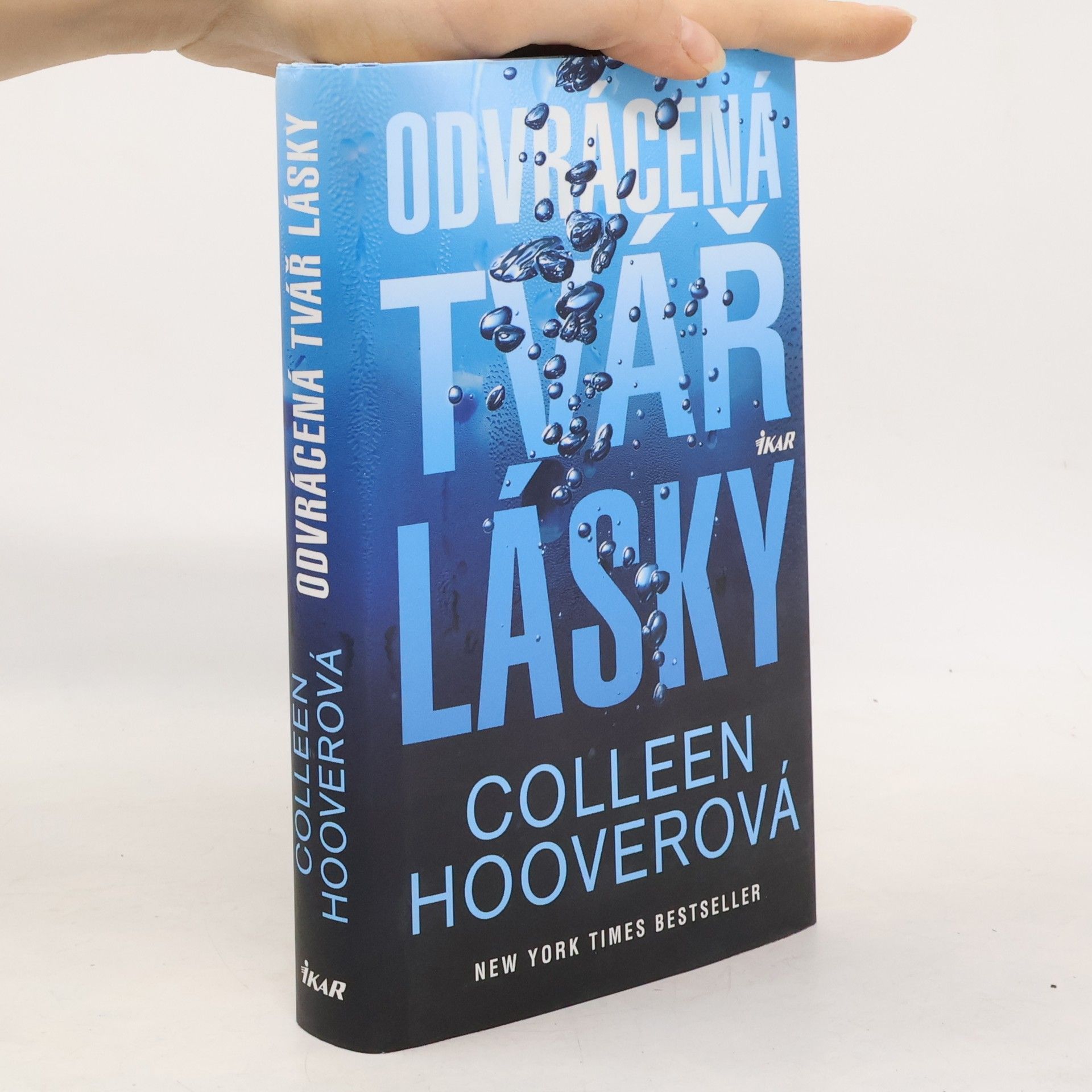 Colleen Hoover Odvrácená tvář lásky