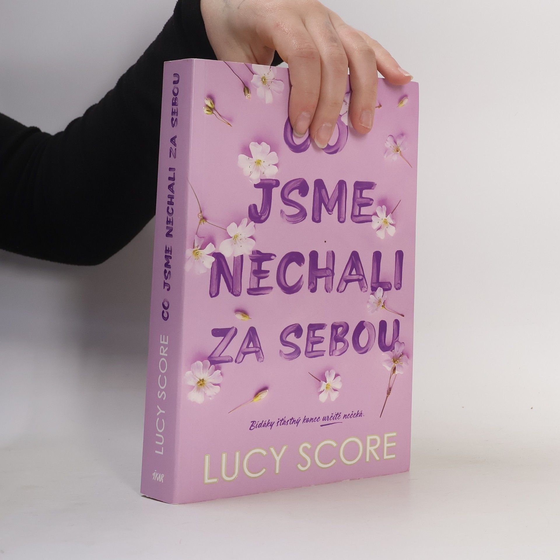 Lucy Score Co jsme nechali za sebou