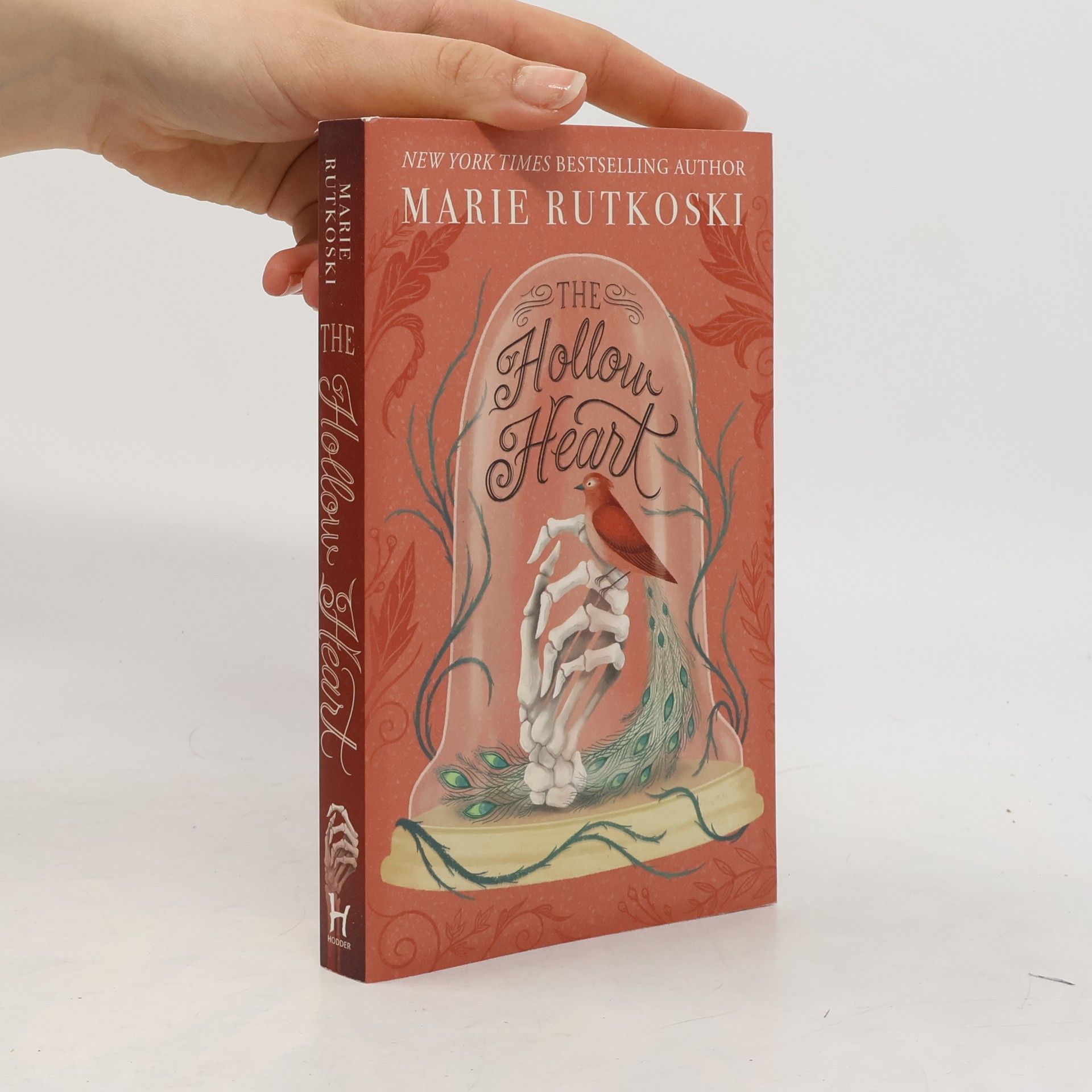 Marie Rutkoski The Hollow Heart