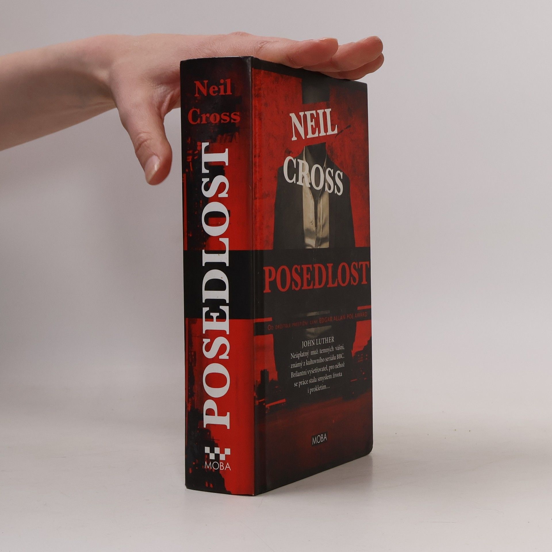 Neil Cross Posedlost