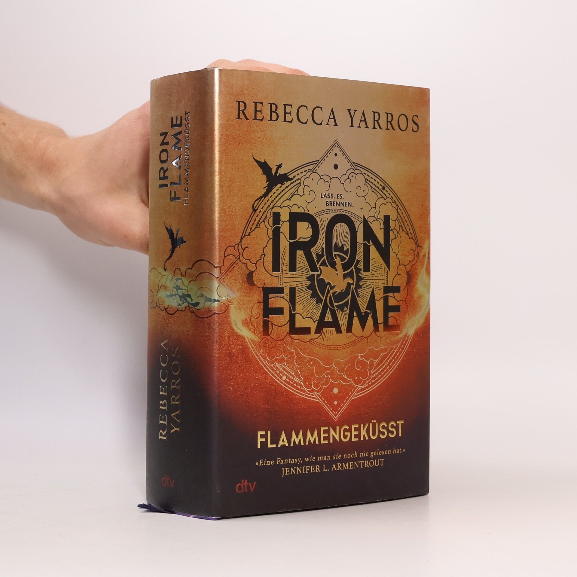 Rebecca Yarros Iron Flame