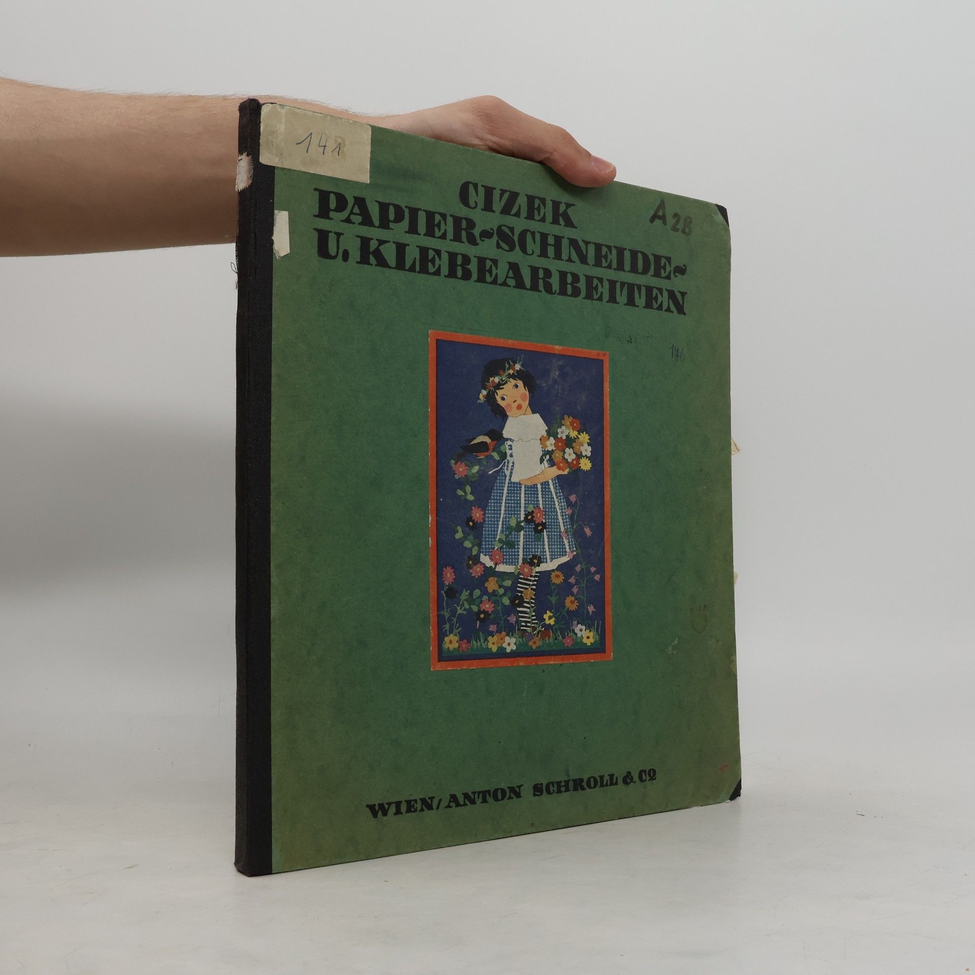 Autores varios Papier-schneide-und Klebearbeiten