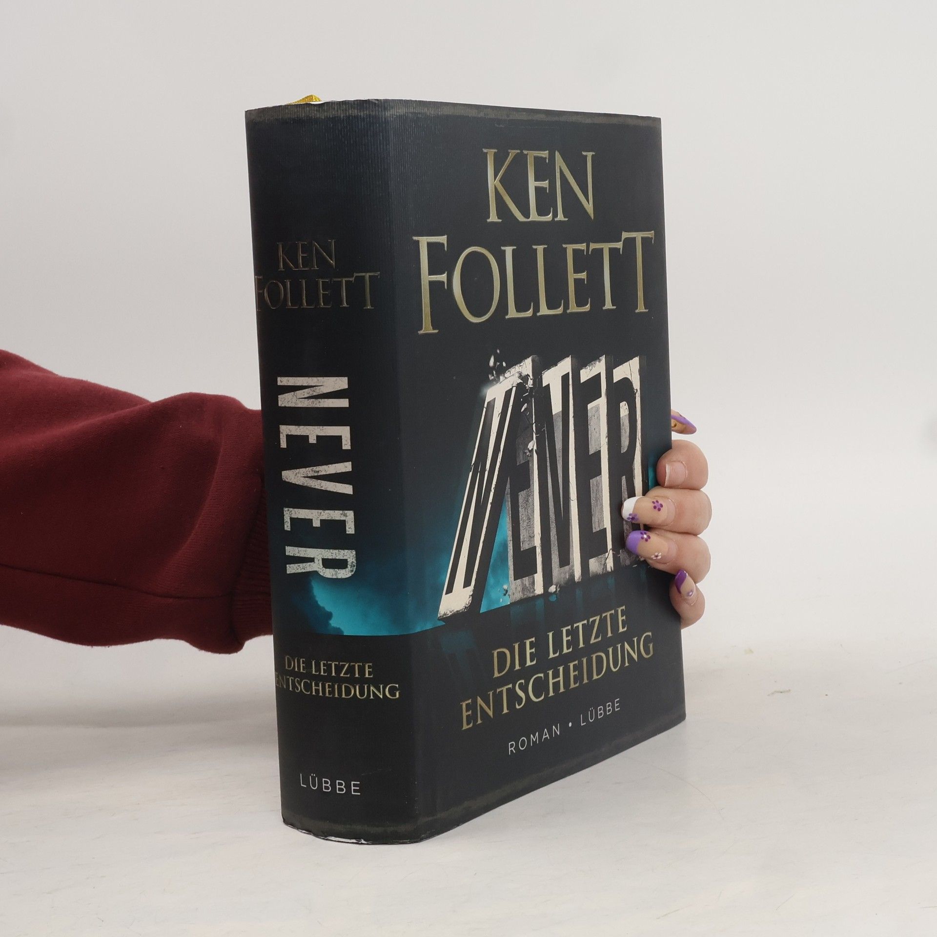 Ken Follett Never