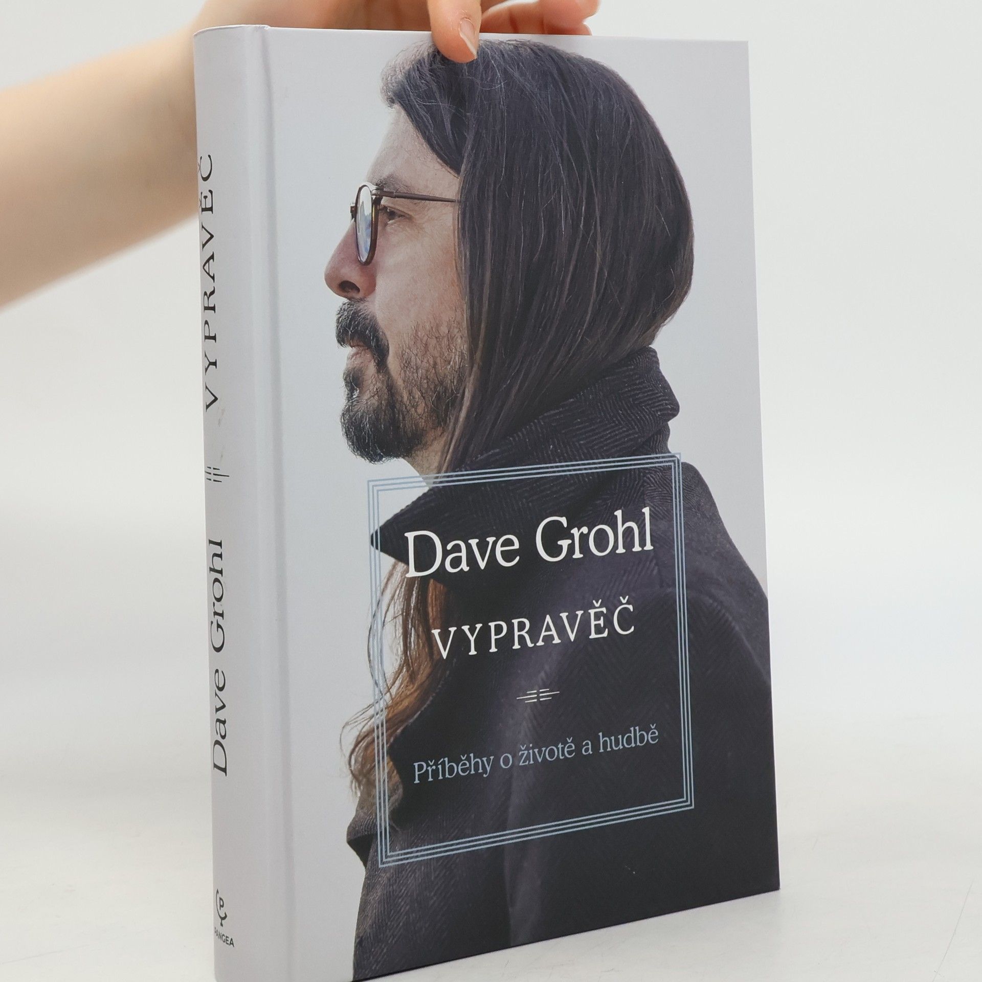 Dave Grohl Vypravěč : příběhy o životě a hudbě