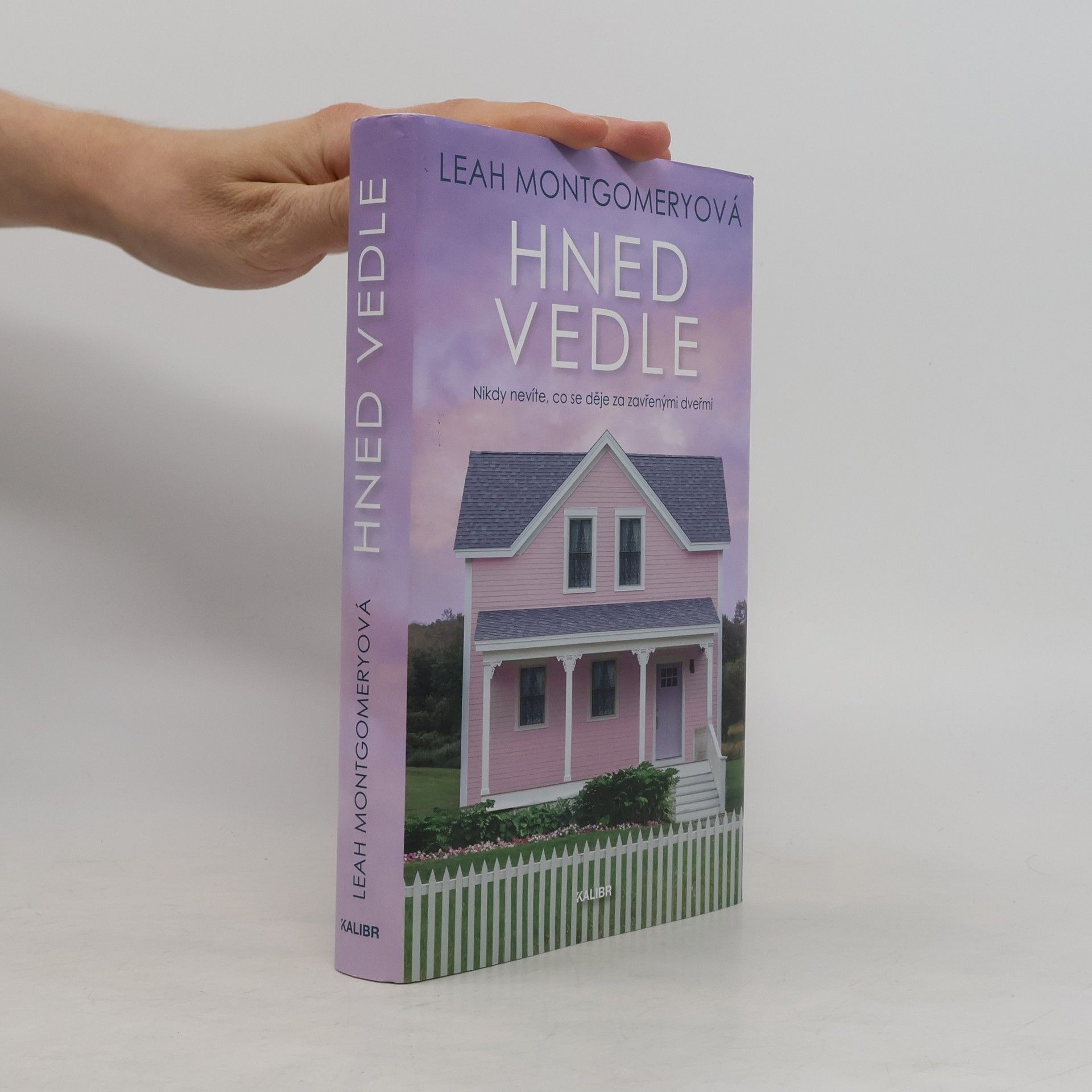 Leah Montgomery Hned vedle