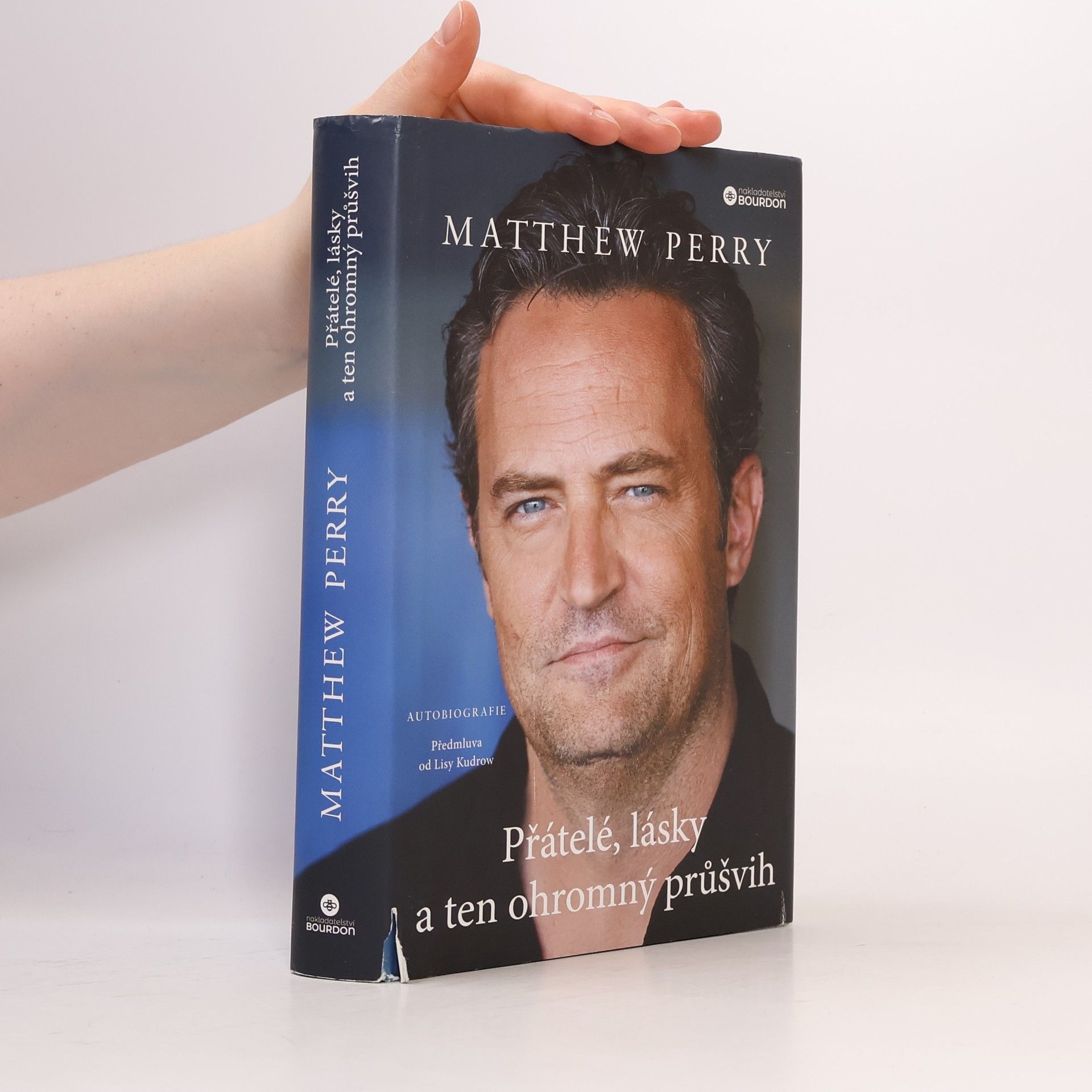 Matthew Perry Přátelé, lásky a ten ohromný průšvih
