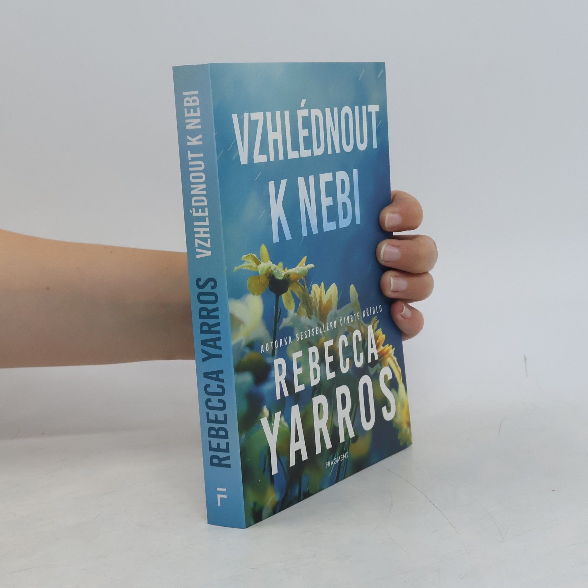 Rebecca Yarros Vzhlédnout k nebi