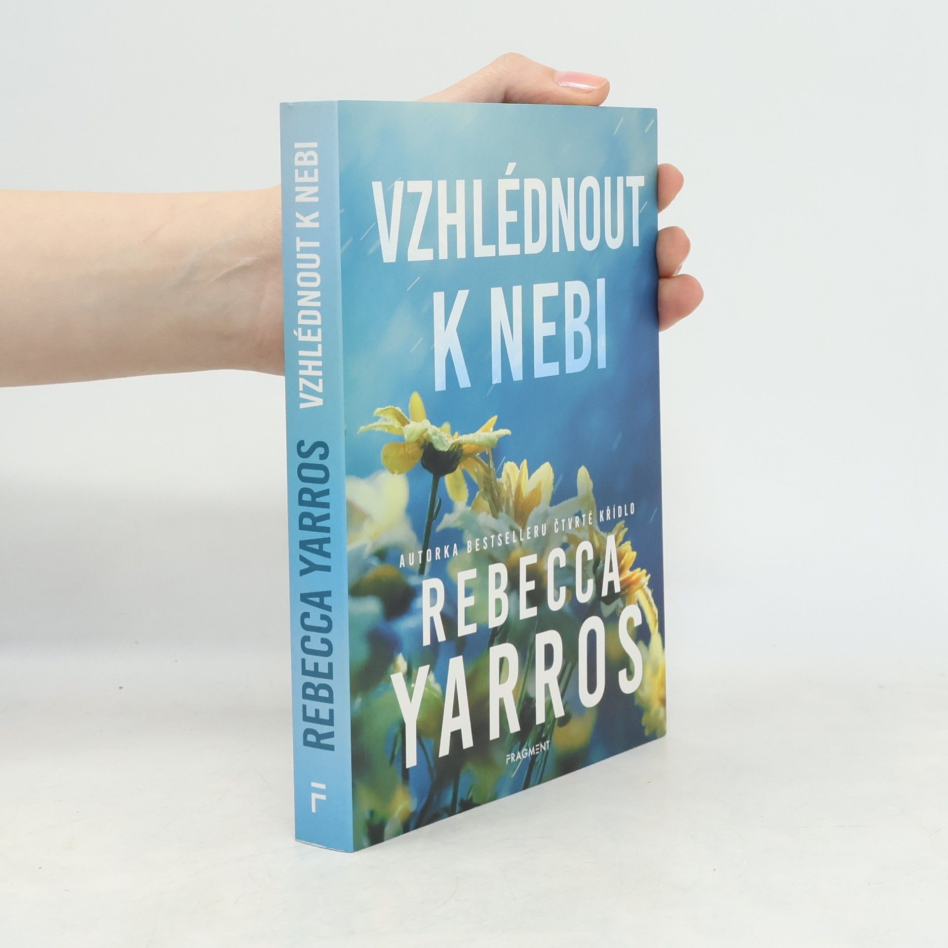 Rebecca Yarros Vzhlédnout k nebi