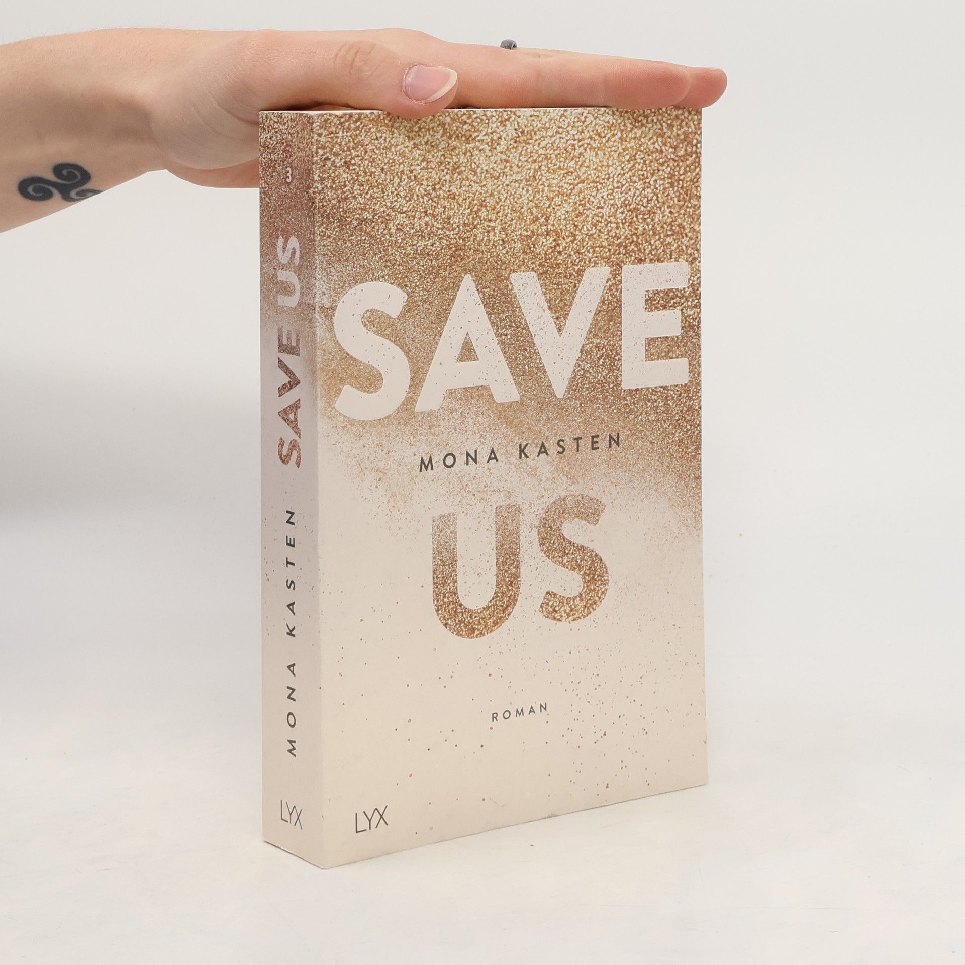 Mona Kasten Save us