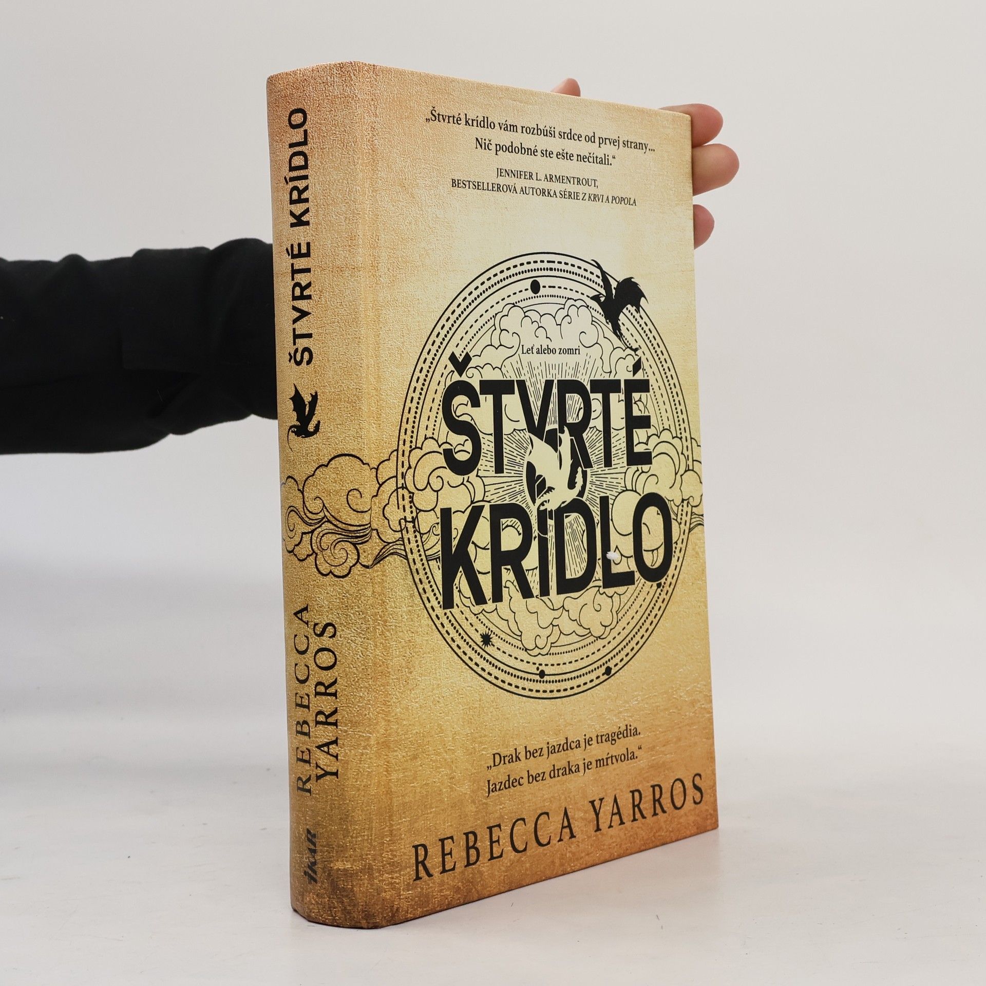 Rebecca Yarros Štvrté krídlo