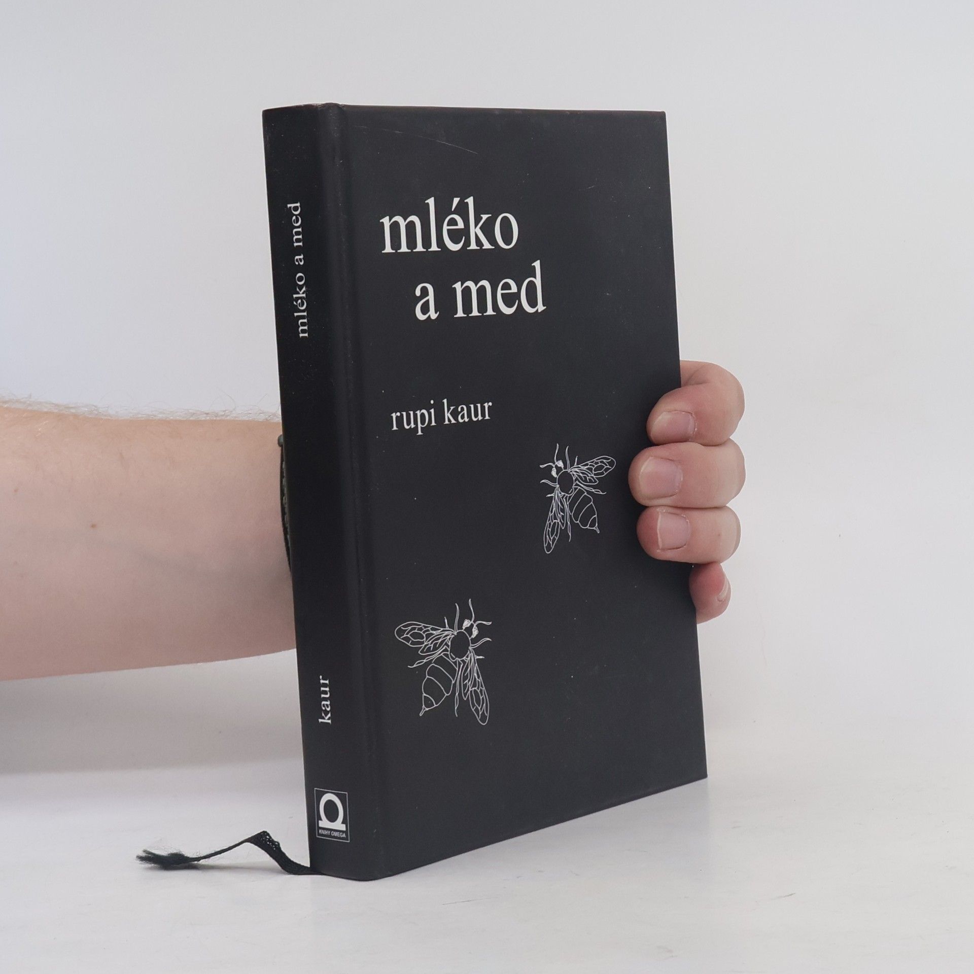 Rupi Kaur Mléko a med