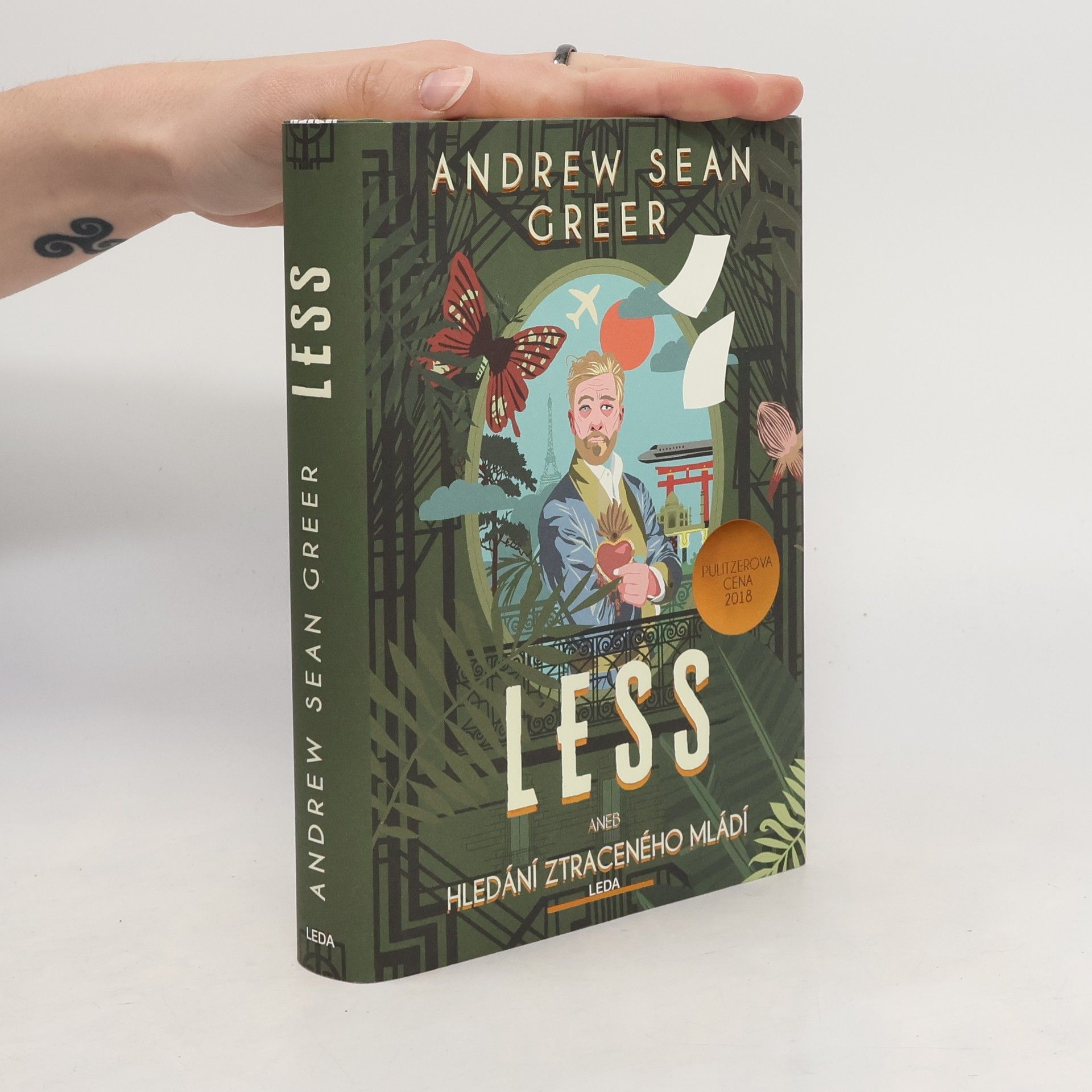 Andrew Sean Greer Less, aneb, Hledání ztraceného mládí