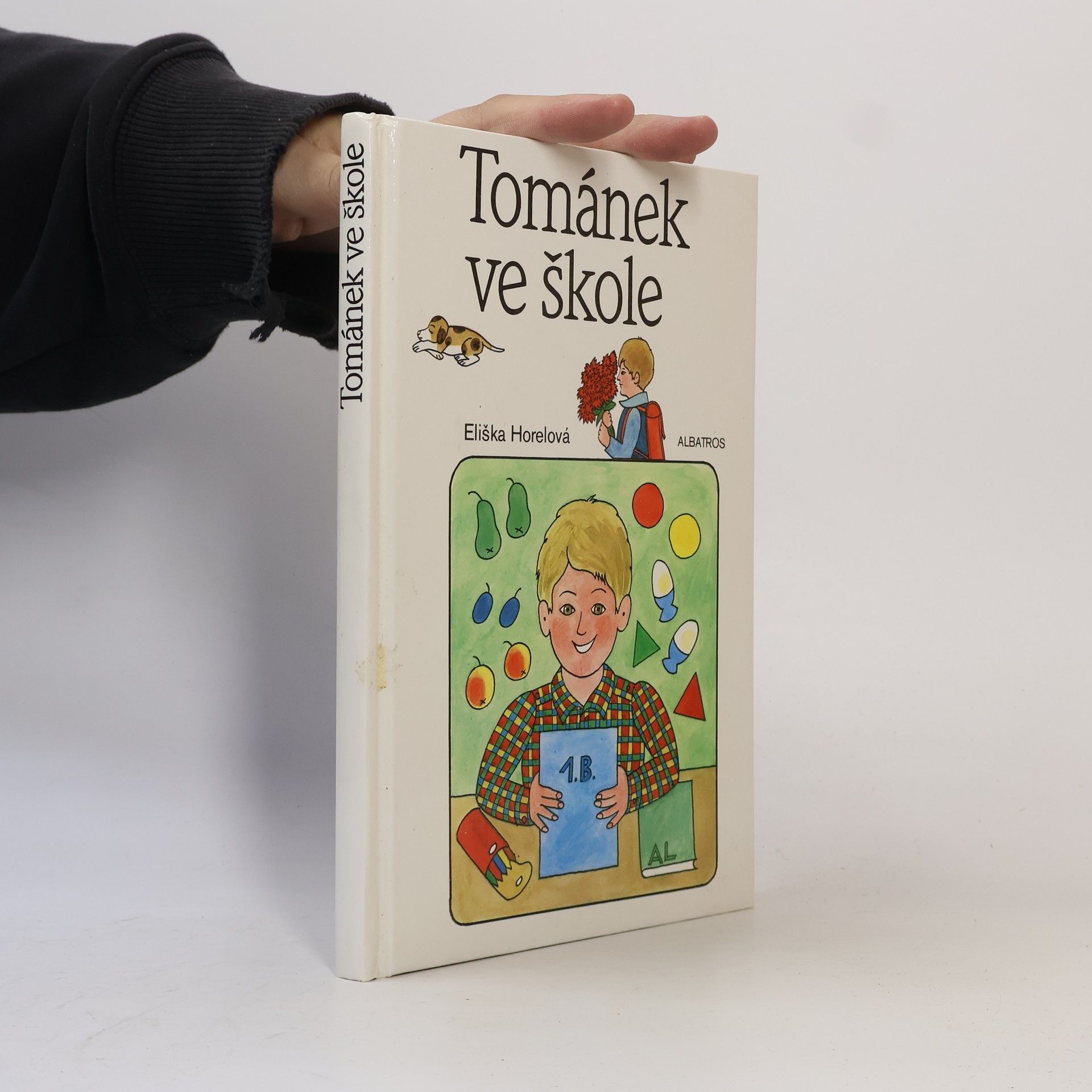 Ladová Alena Tománek ve škole