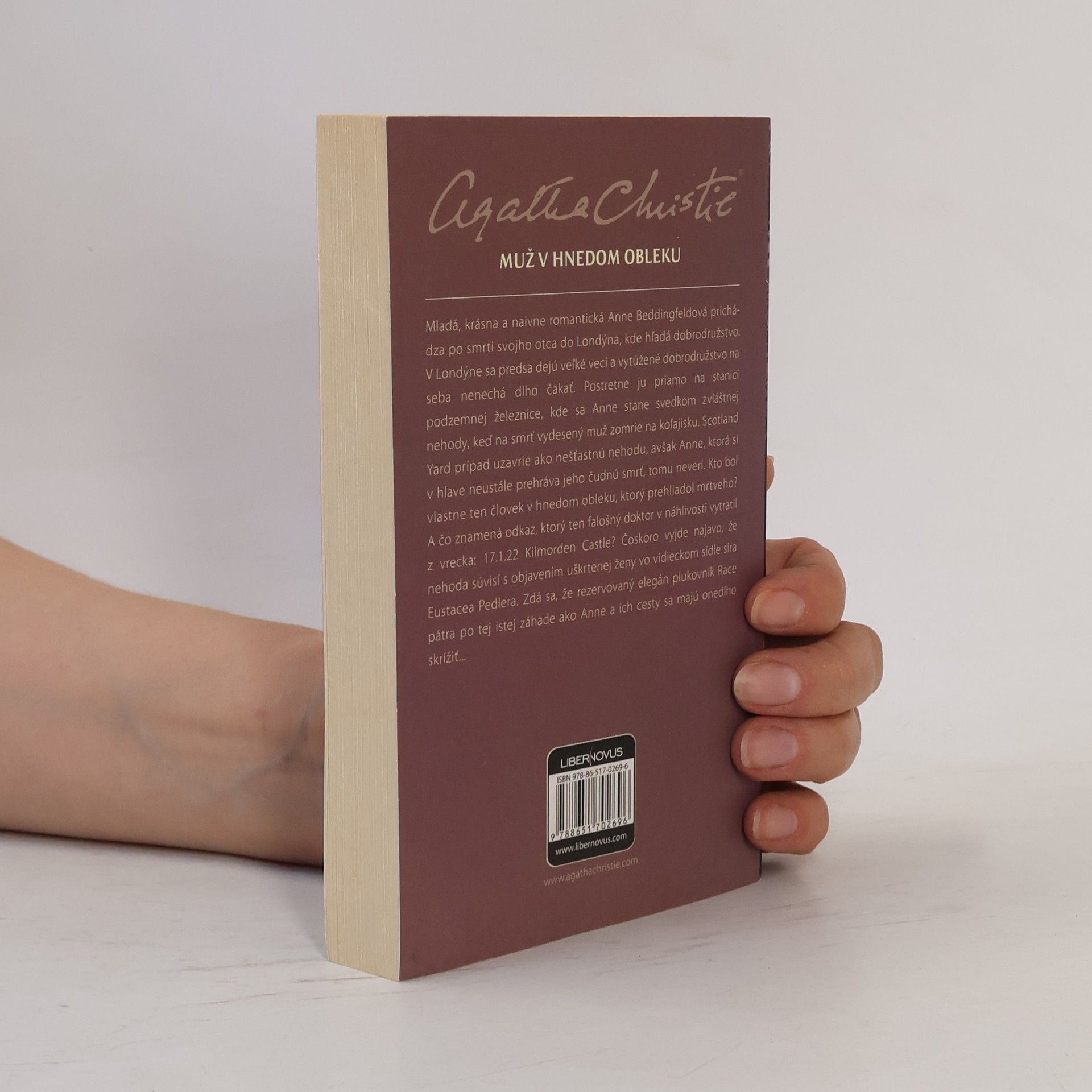 Agatha Christie Muž v hnedom obleku