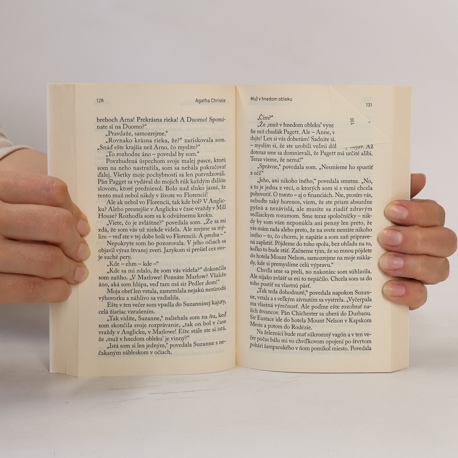 Agatha Christie Muž v hnedom obleku