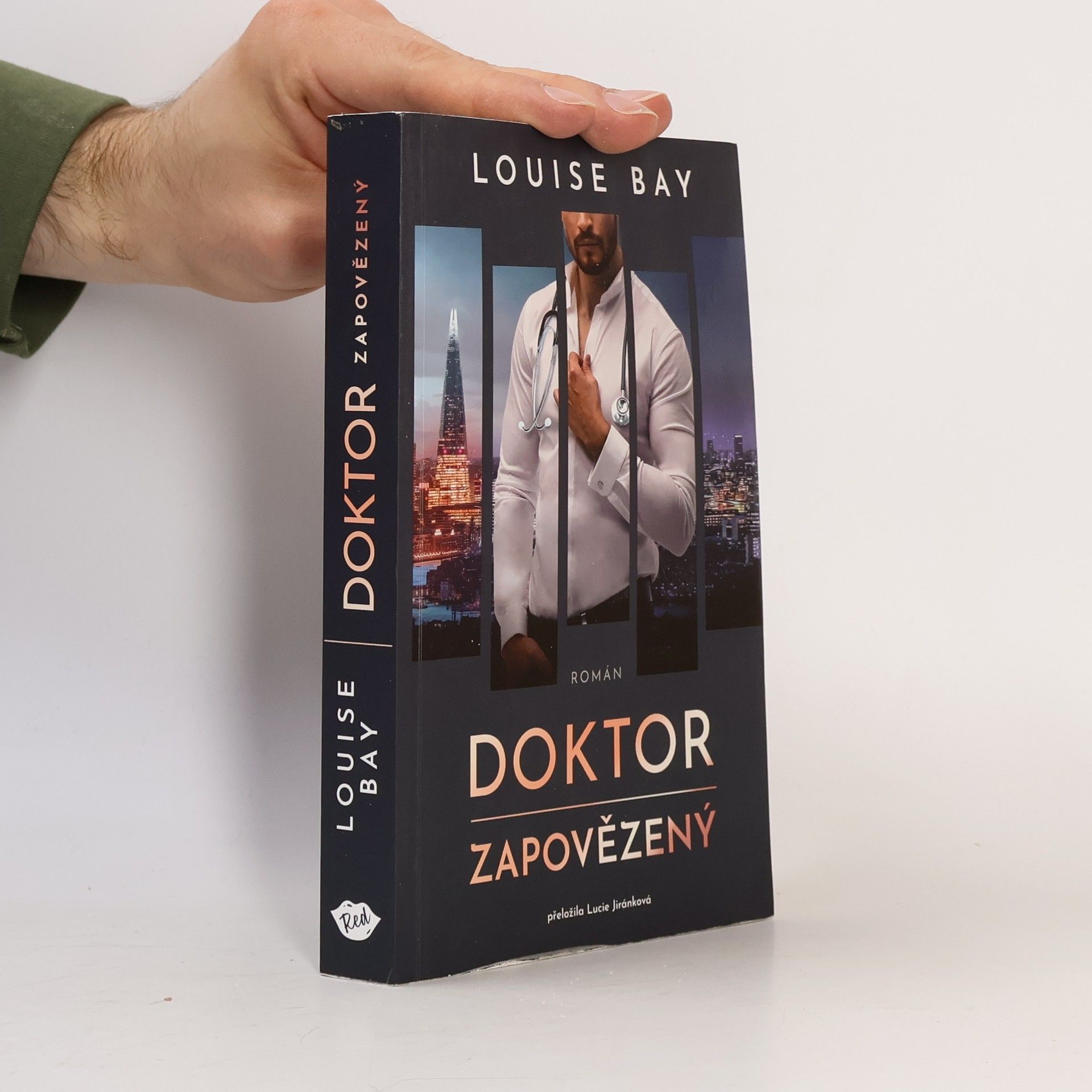 Louise Bay Doktor Zapovězený