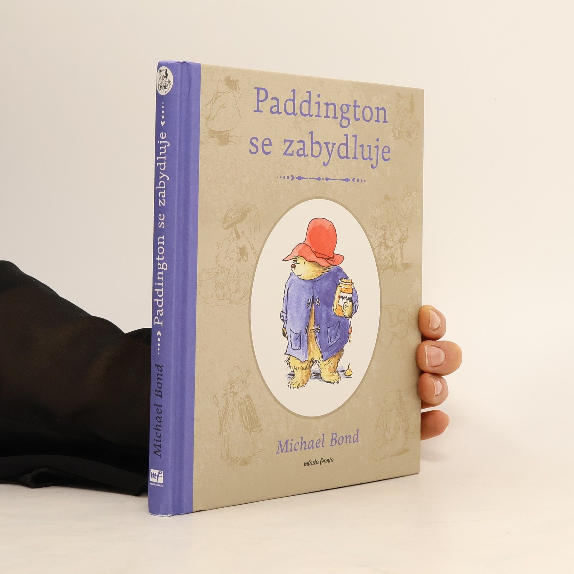 Michael Bond Paddington se zabydluje